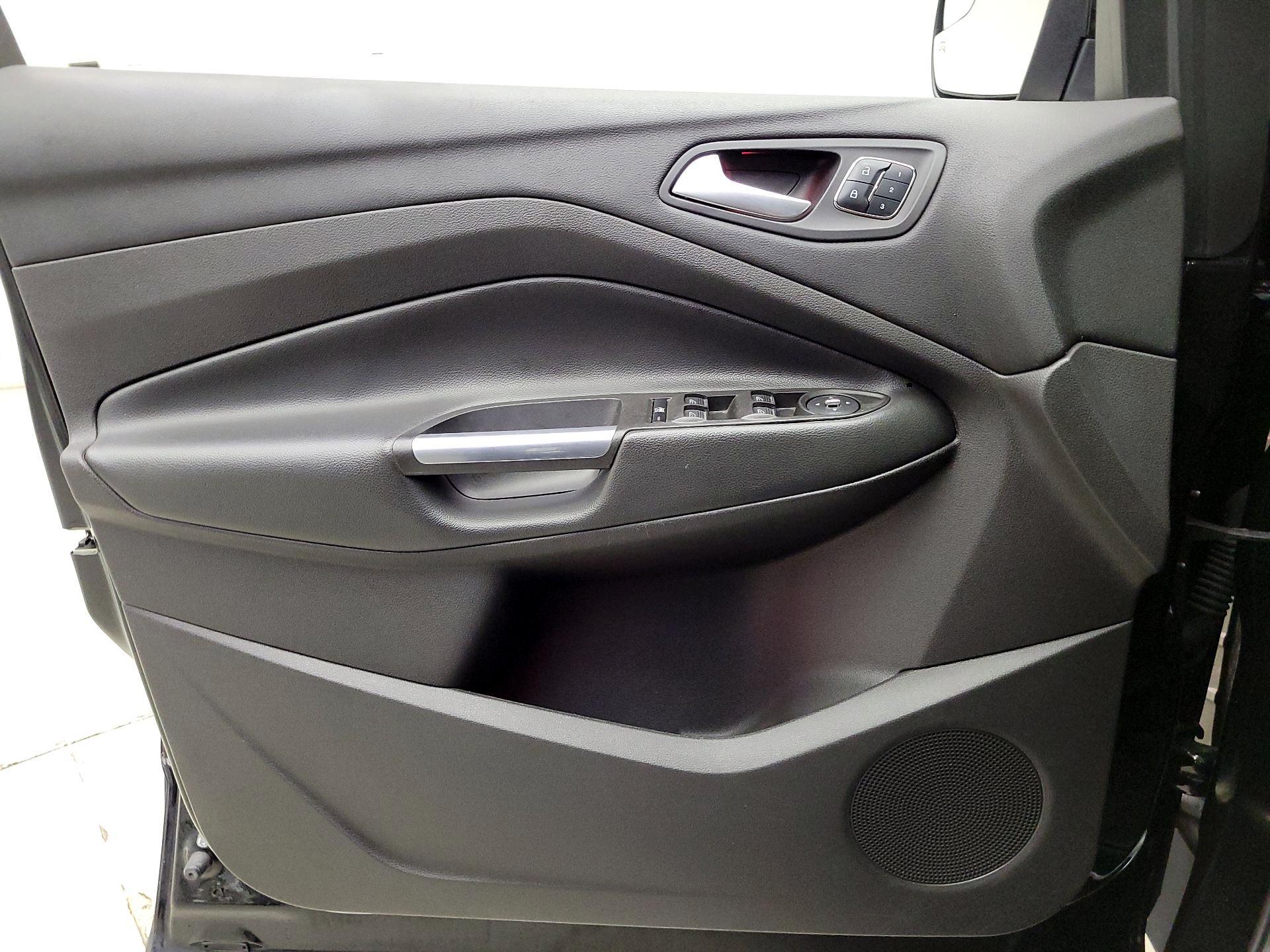 Thumbnail: 2015 Ford Escape - 12