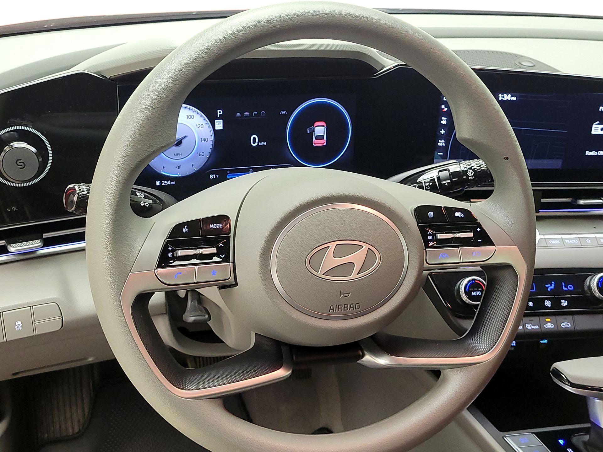 Thumbnail: 2024 Hyundai Elantra - 10