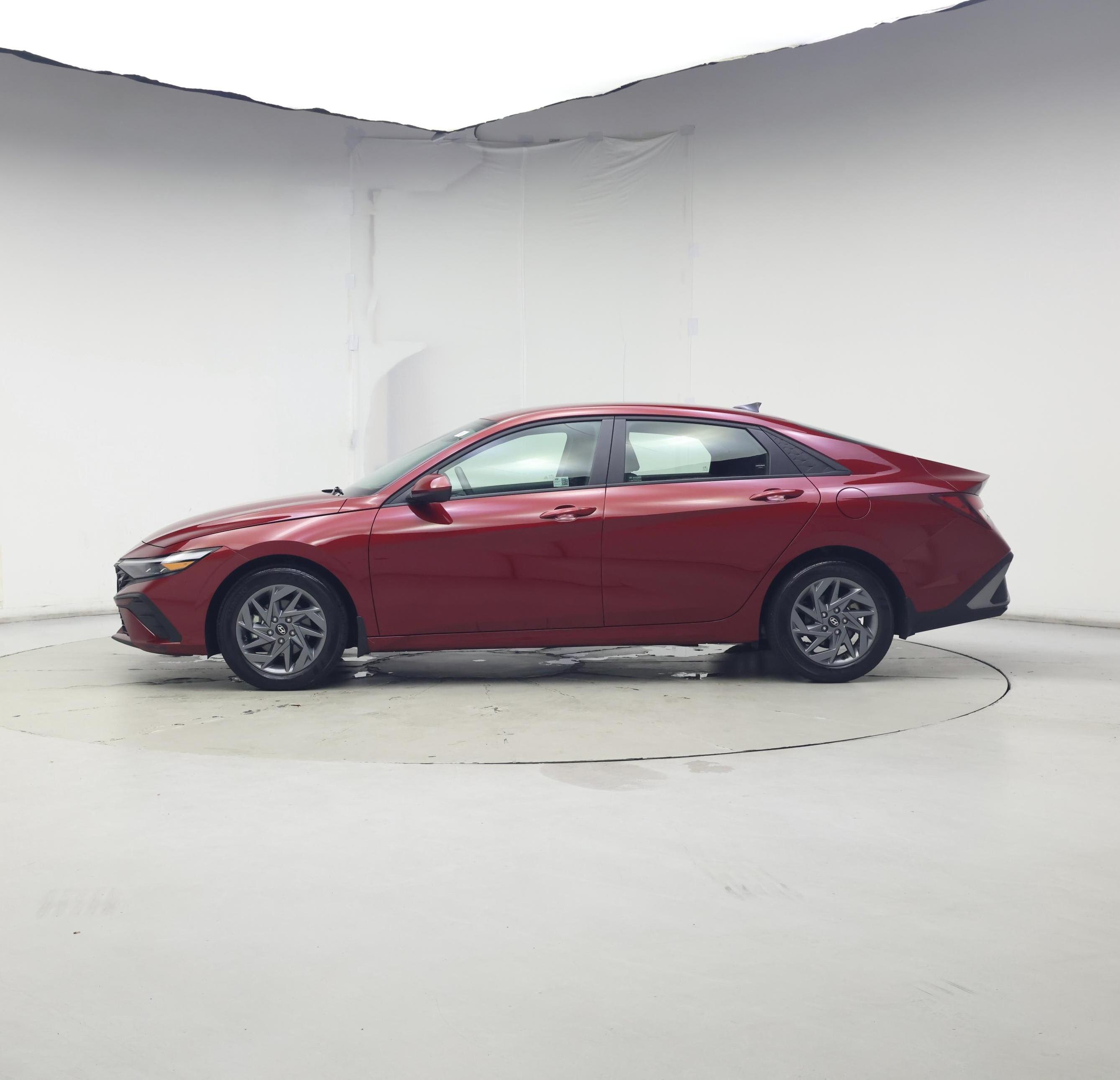 Thumbnail: 2024 Hyundai Elantra - 3