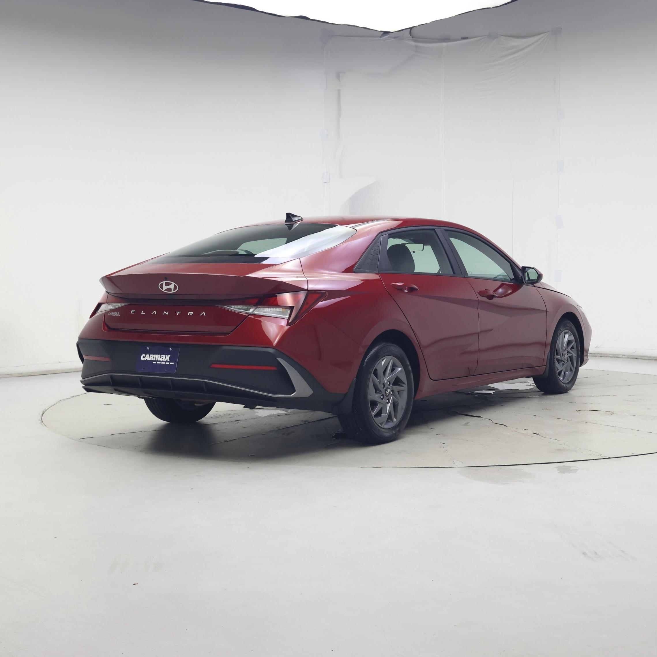 Thumbnail: 2024 Hyundai Elantra - 8