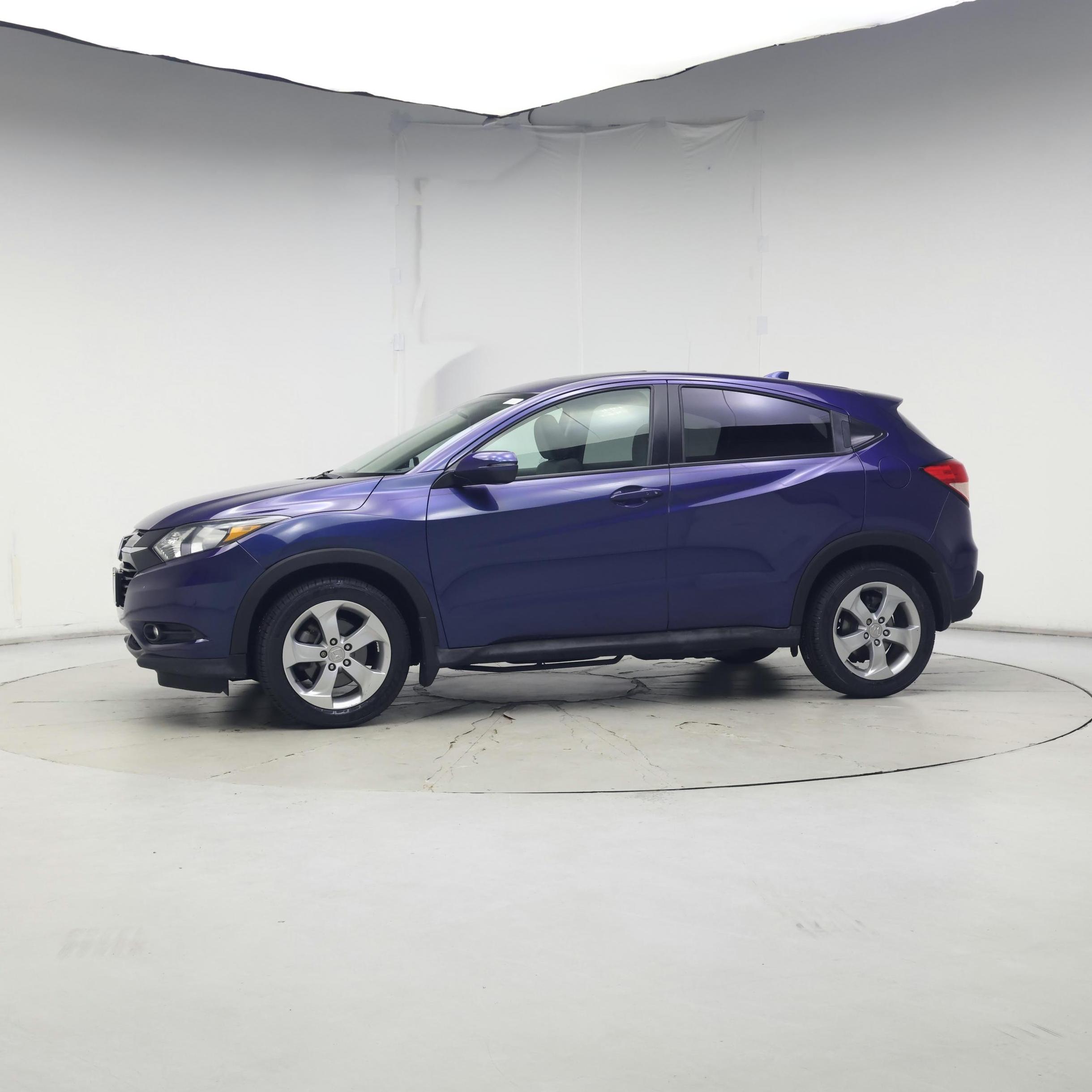 Thumbnail: 2016 Honda HR-V - 3