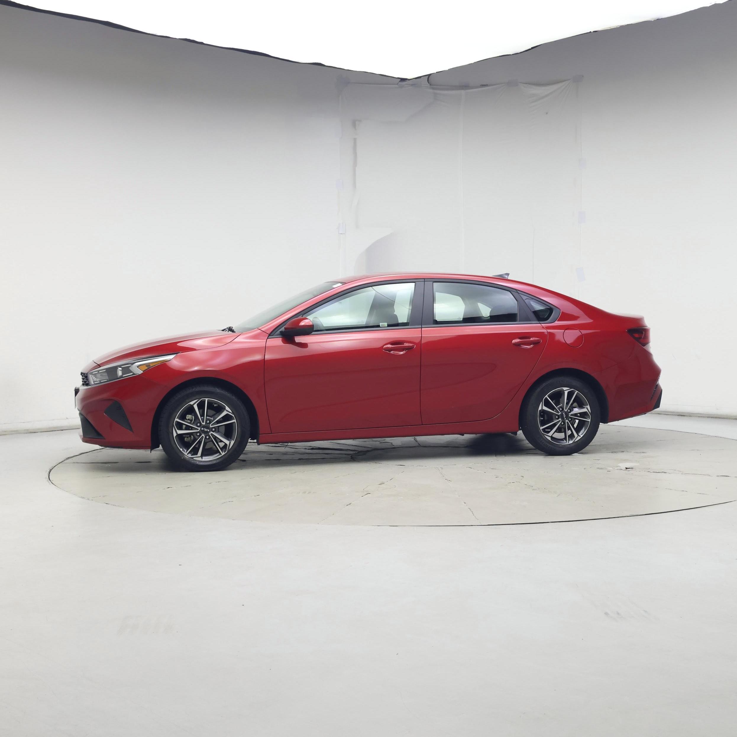 Thumbnail: 2023 Kia Forte - 3