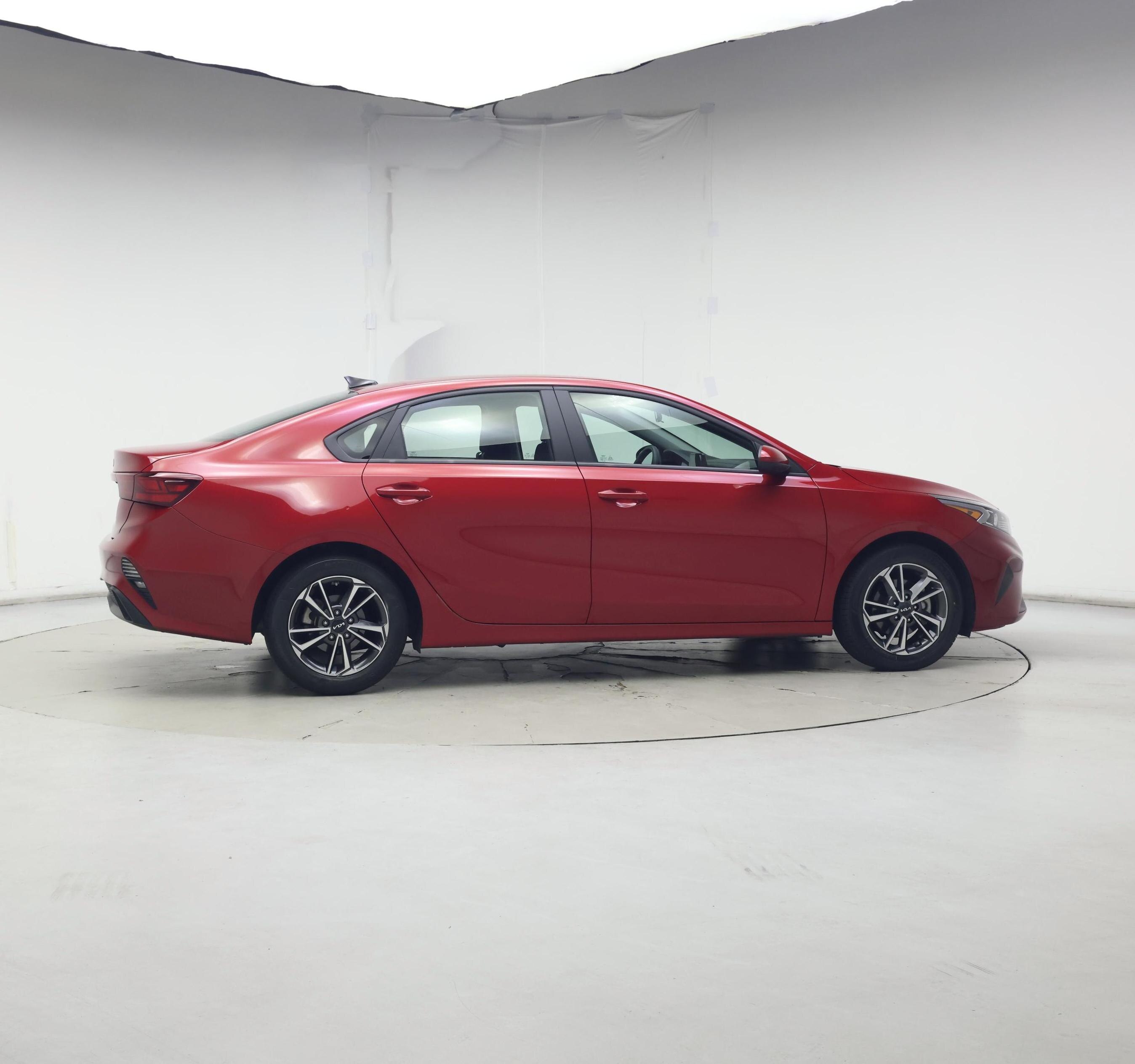 Thumbnail: 2023 Kia Forte - 7