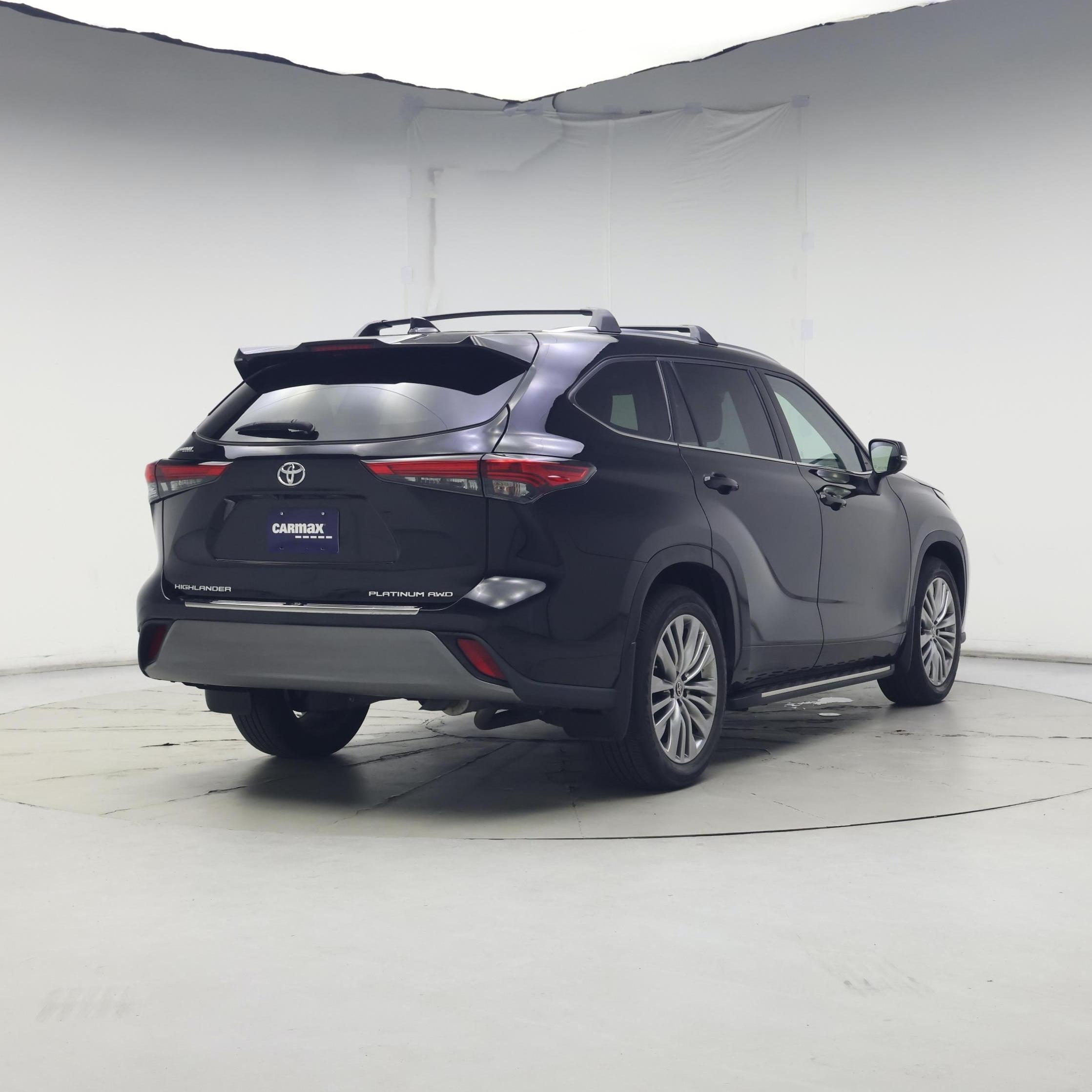 Thumbnail: 2022 Toyota Highlander - 8