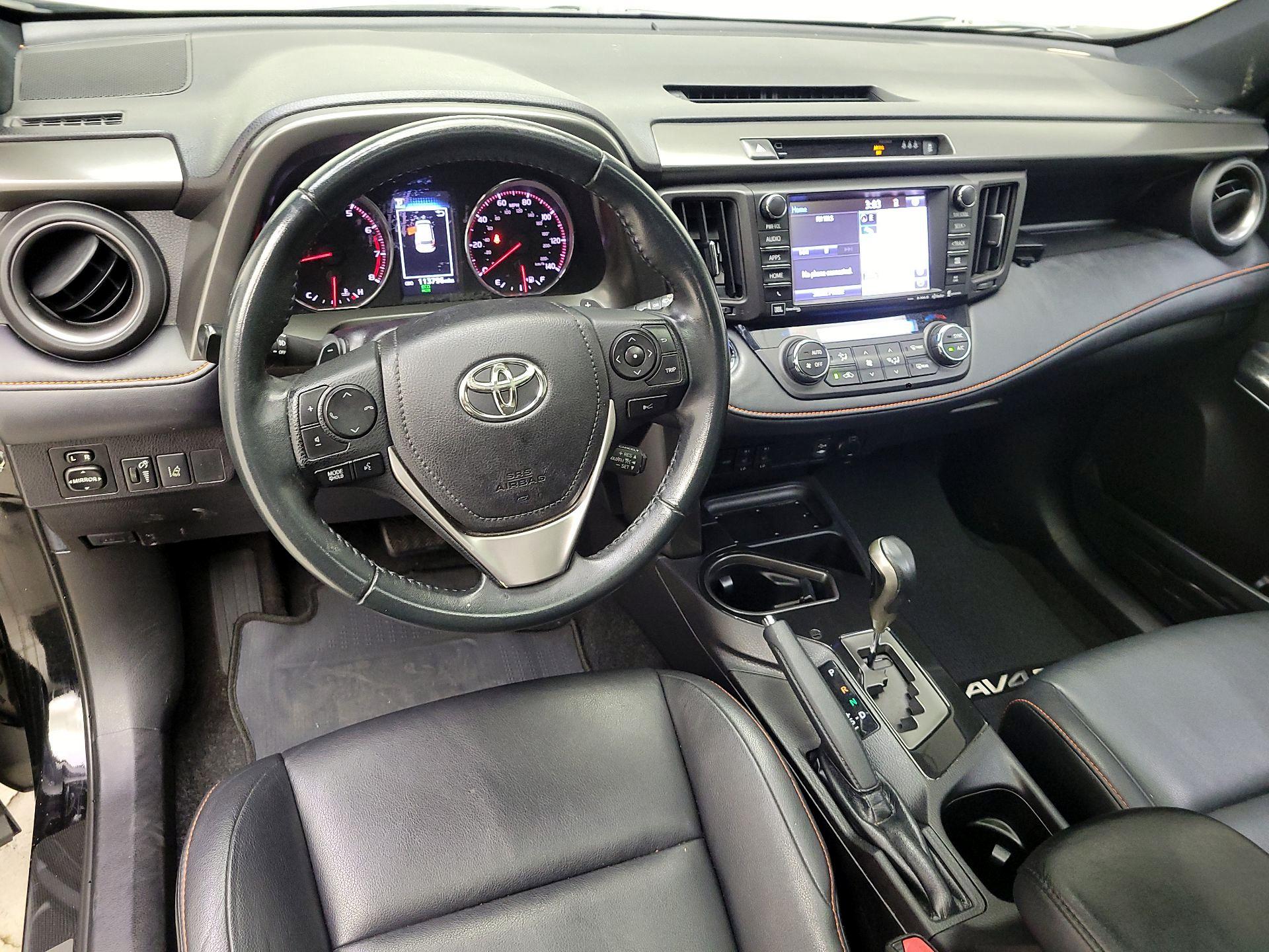 Thumbnail: 2018 Toyota RAV4 - 9