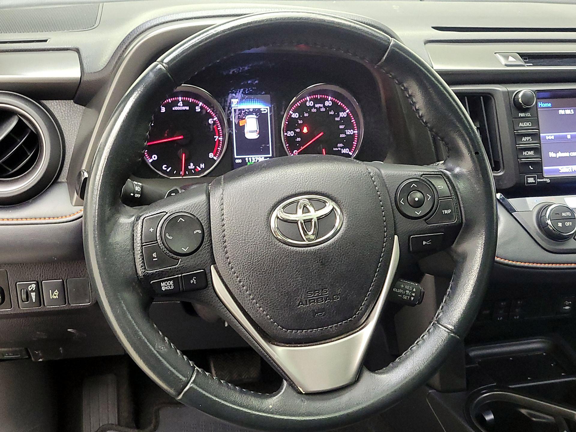 Thumbnail: 2018 Toyota RAV4 - 10