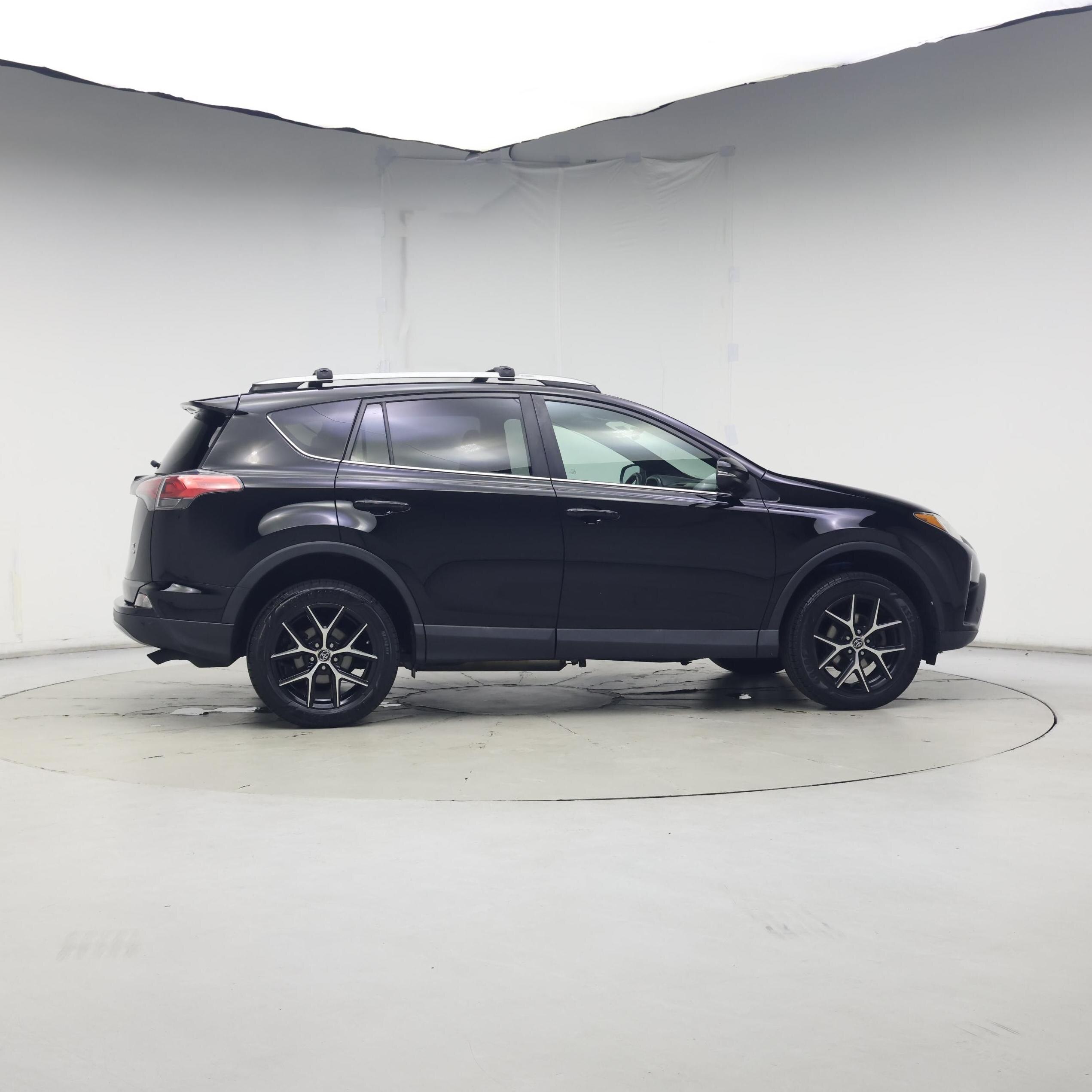Thumbnail: 2018 Toyota RAV4 - 7
