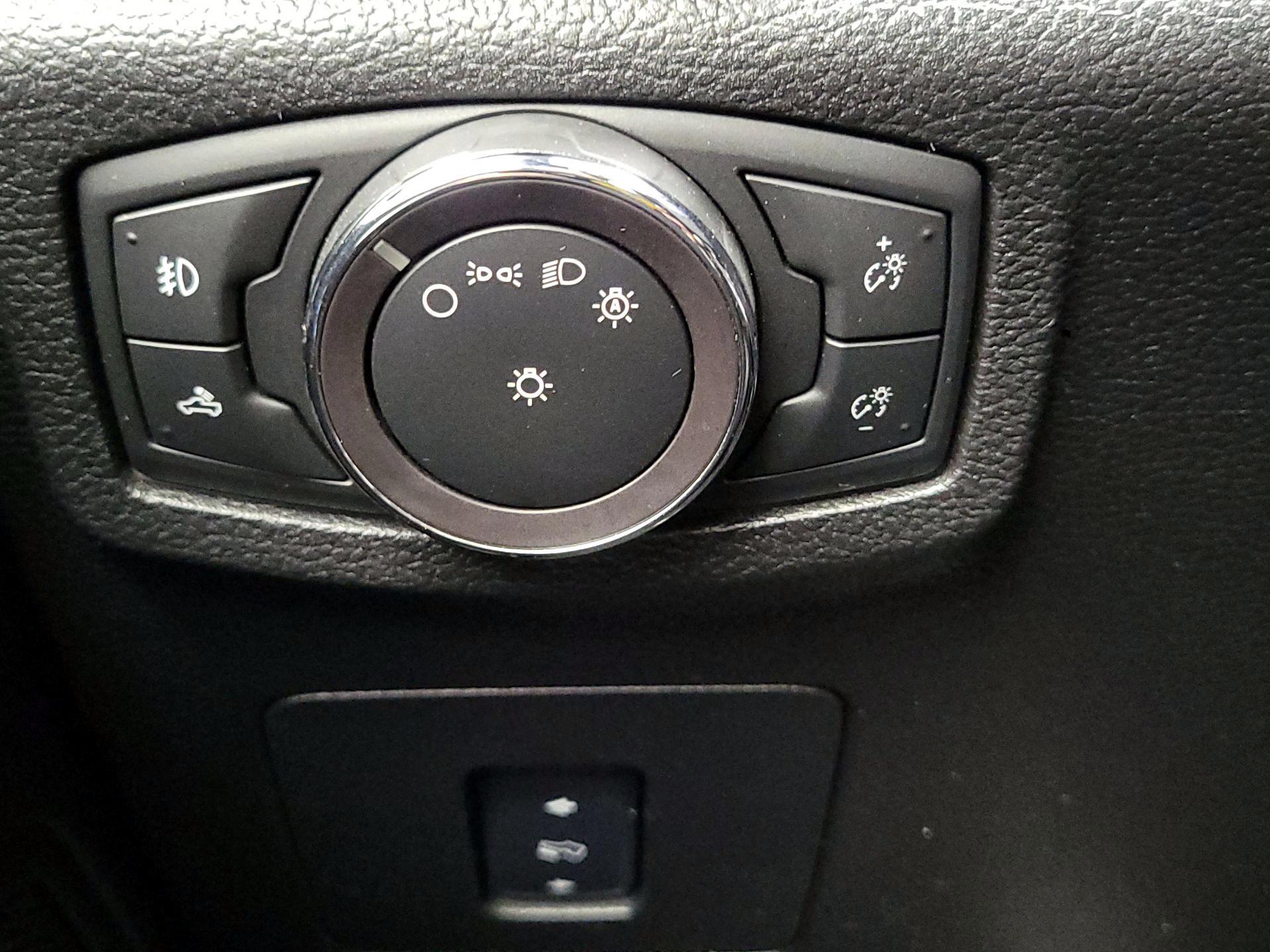 Thumbnail: 2017 Ford F-150 - 13