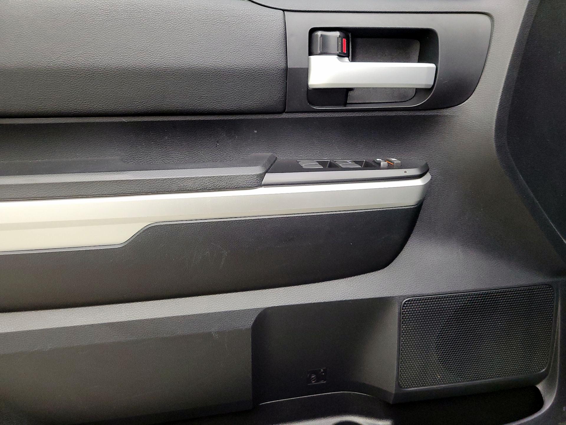 Thumbnail: 2014 Toyota Tundra - 12