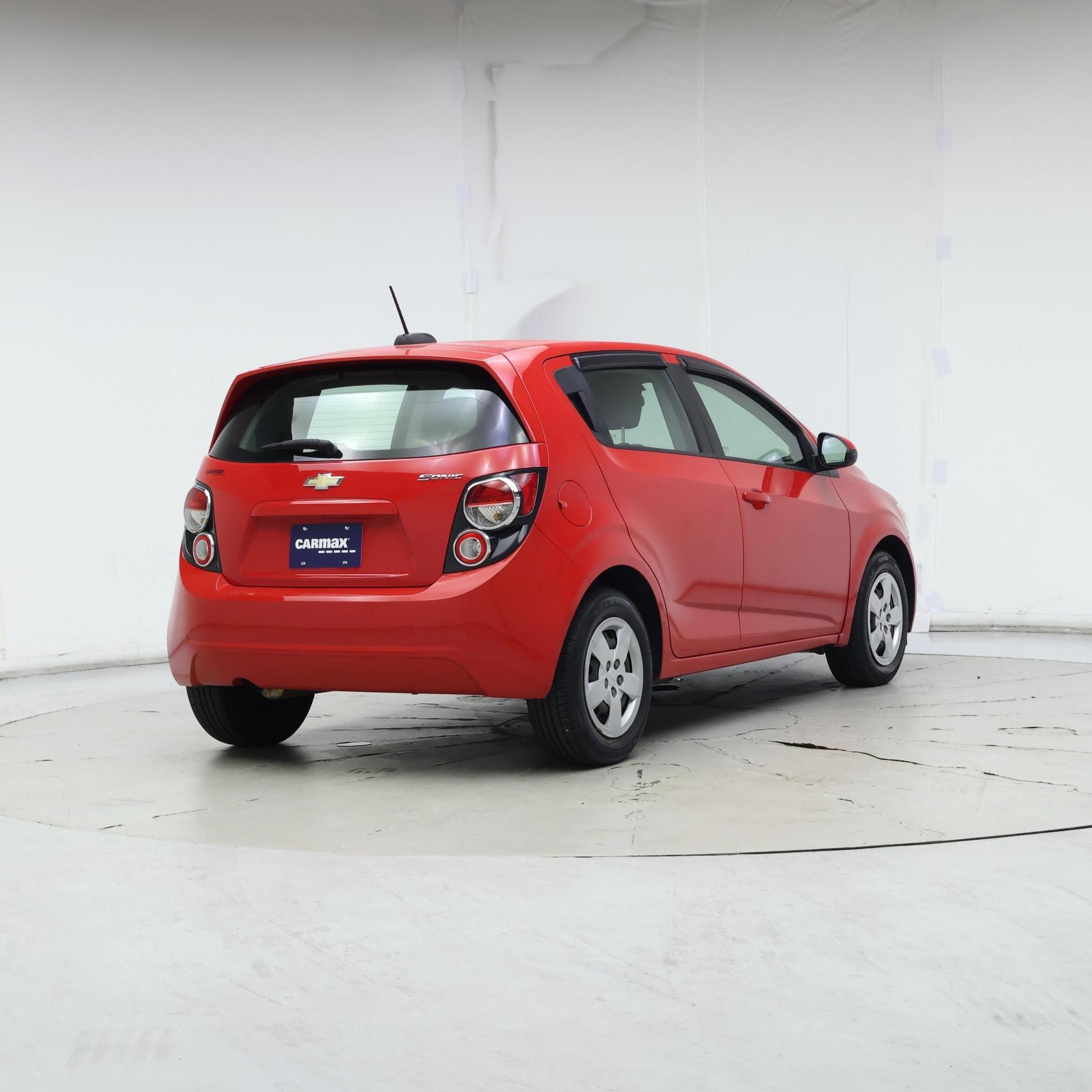 Thumbnail: 2015 Chevrolet Sonic - 8