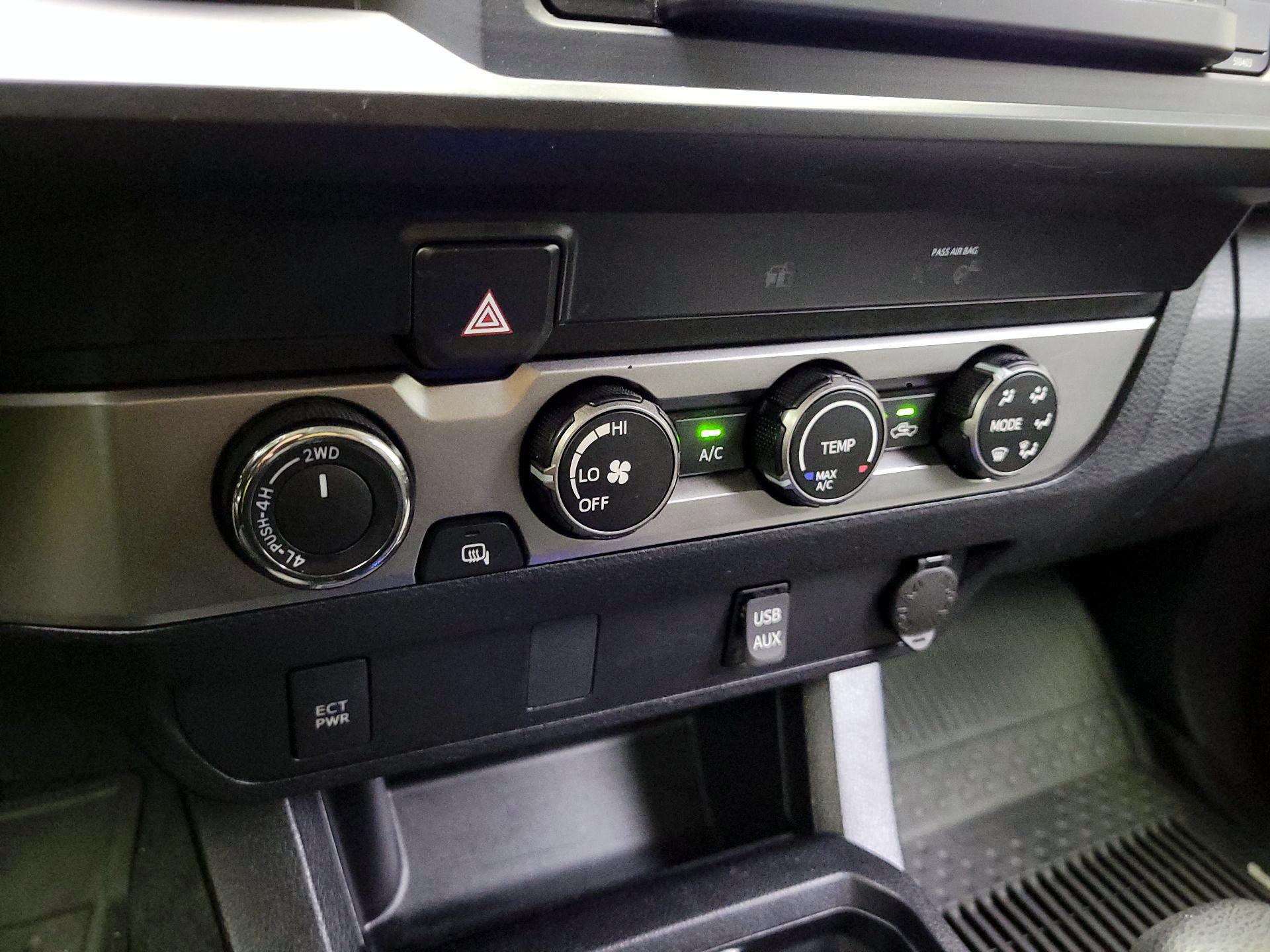 Thumbnail: 2019 Toyota Tacoma - 16