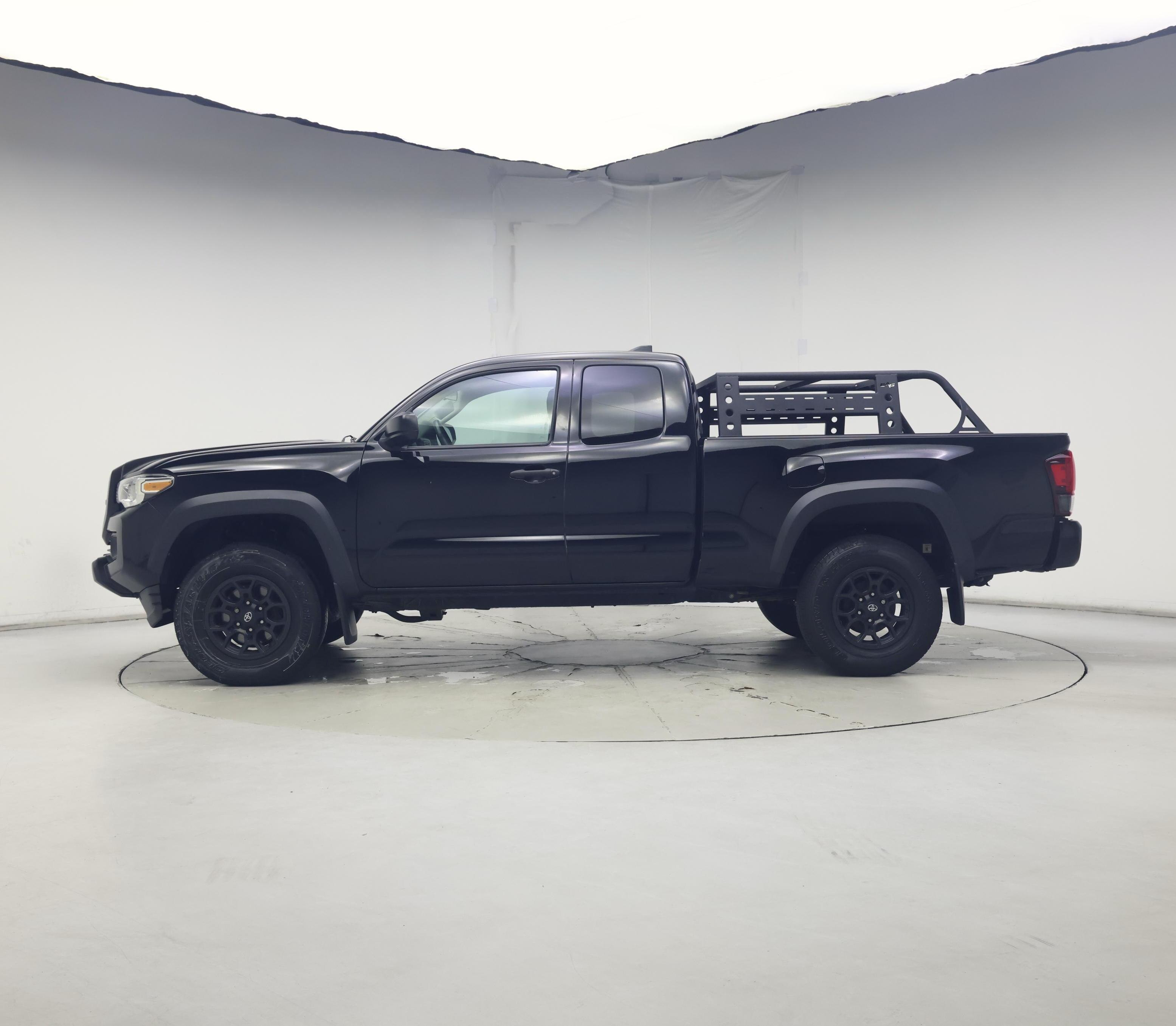 Thumbnail: 2019 Toyota Tacoma - 3