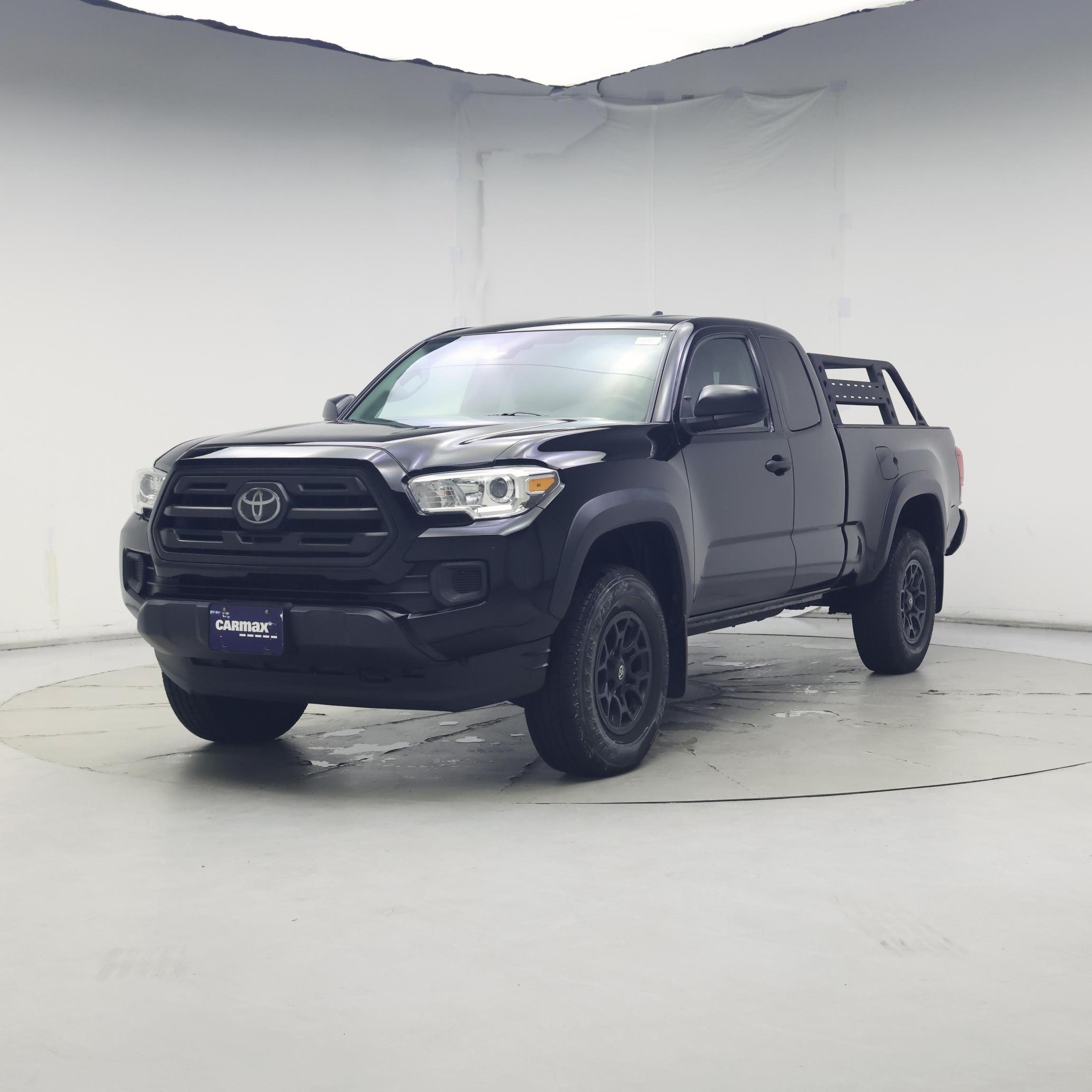 Thumbnail: 2019 Toyota Tacoma - 4