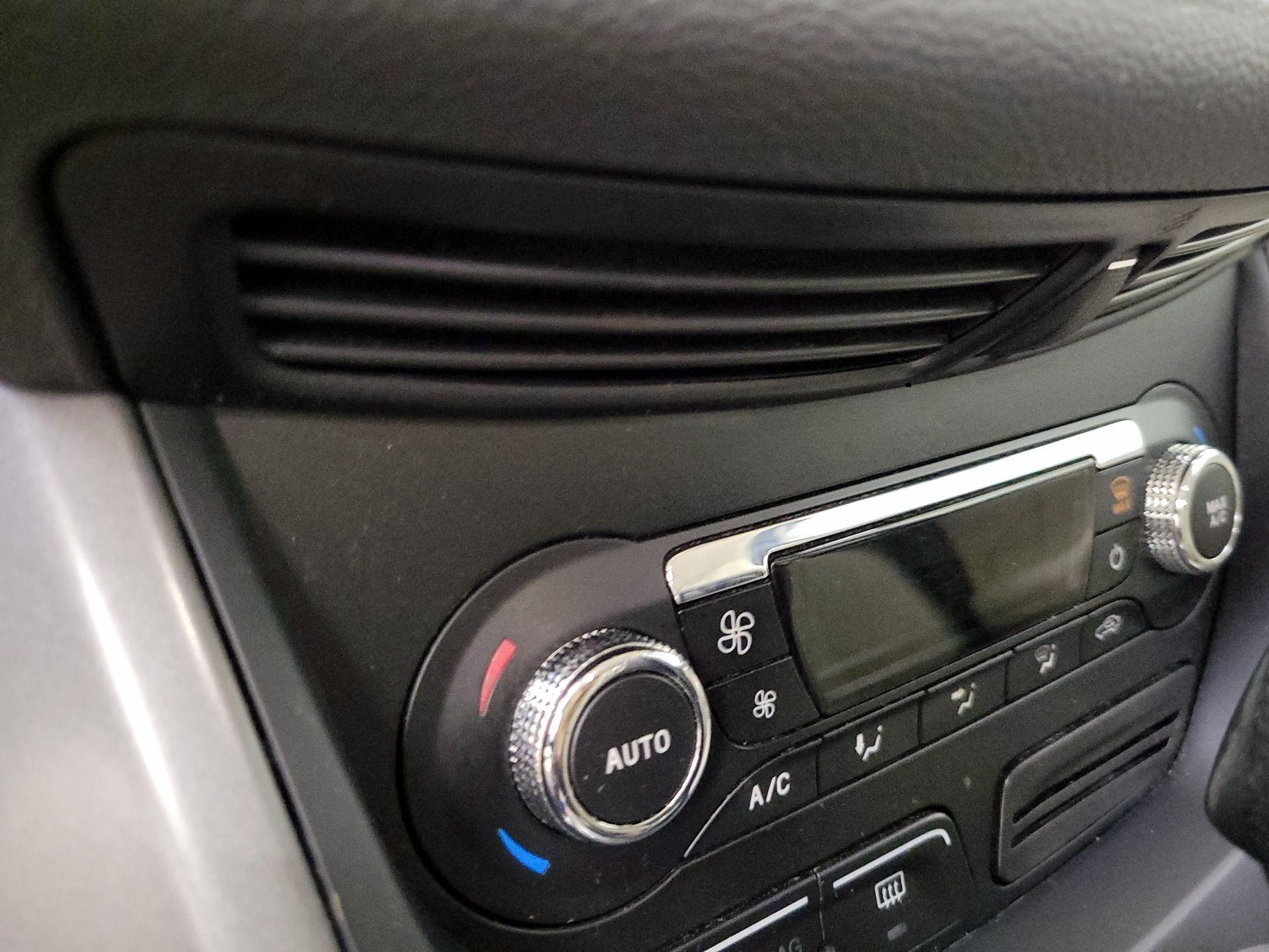 Thumbnail: 2014 Ford Escape - 16