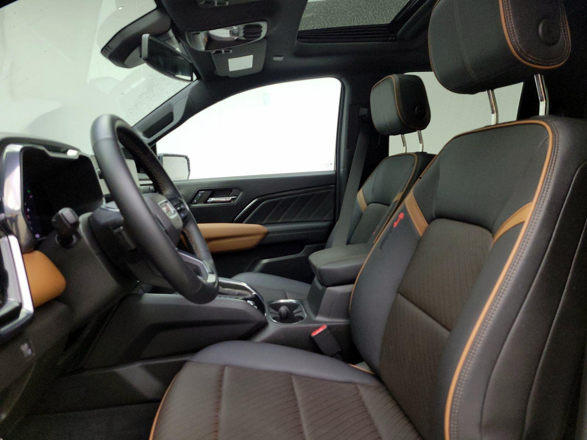 Thumbnail: 2023 GMC Canyon - 11