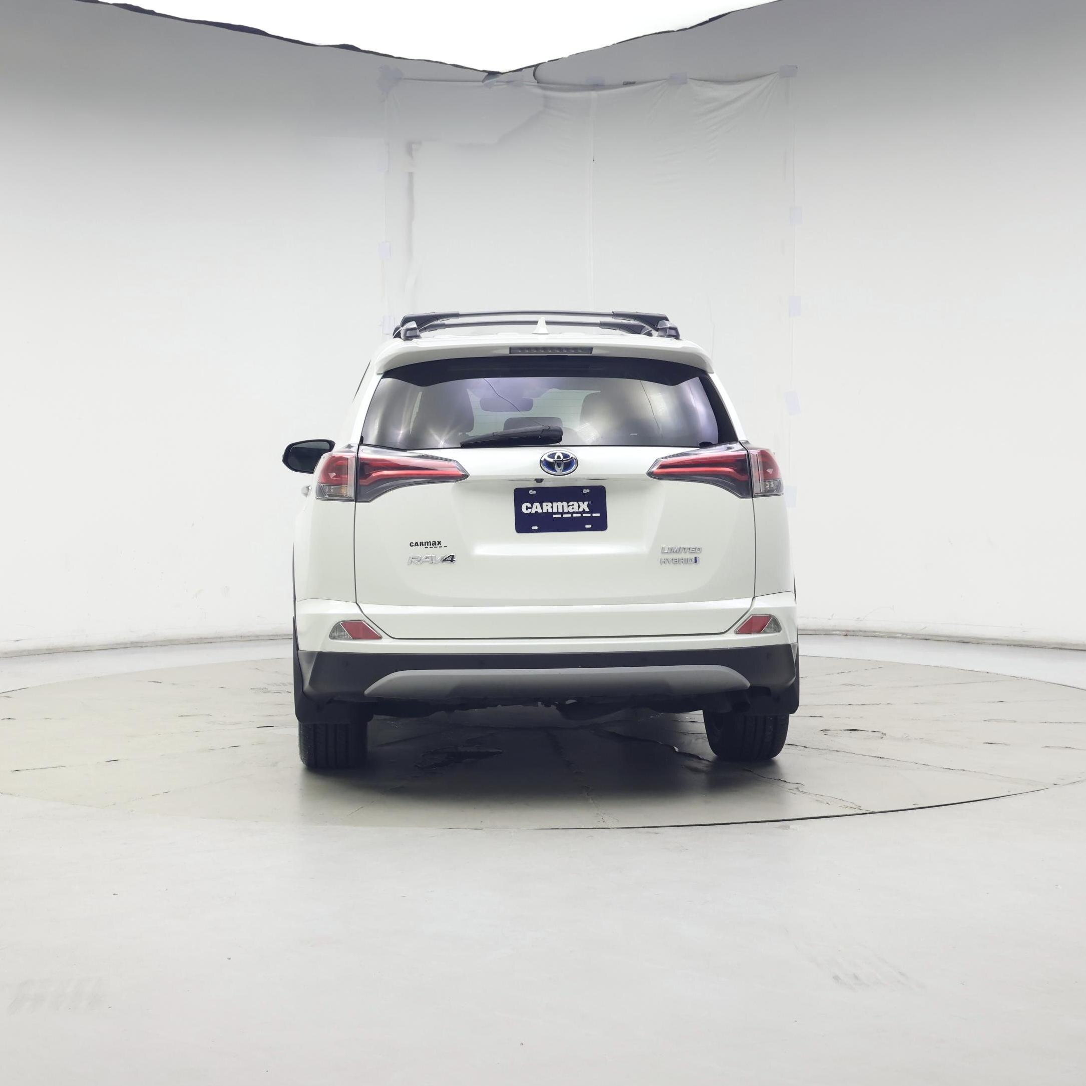 Thumbnail: 2017 Toyota RAV4 - 6