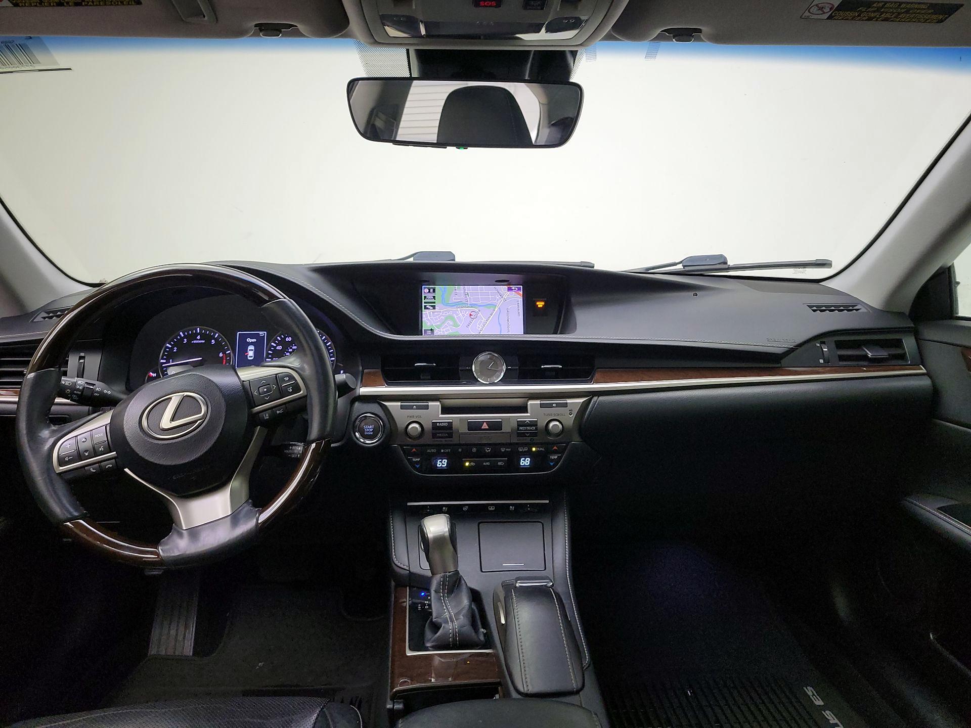 Thumbnail: 2017 Lexus ES - 9