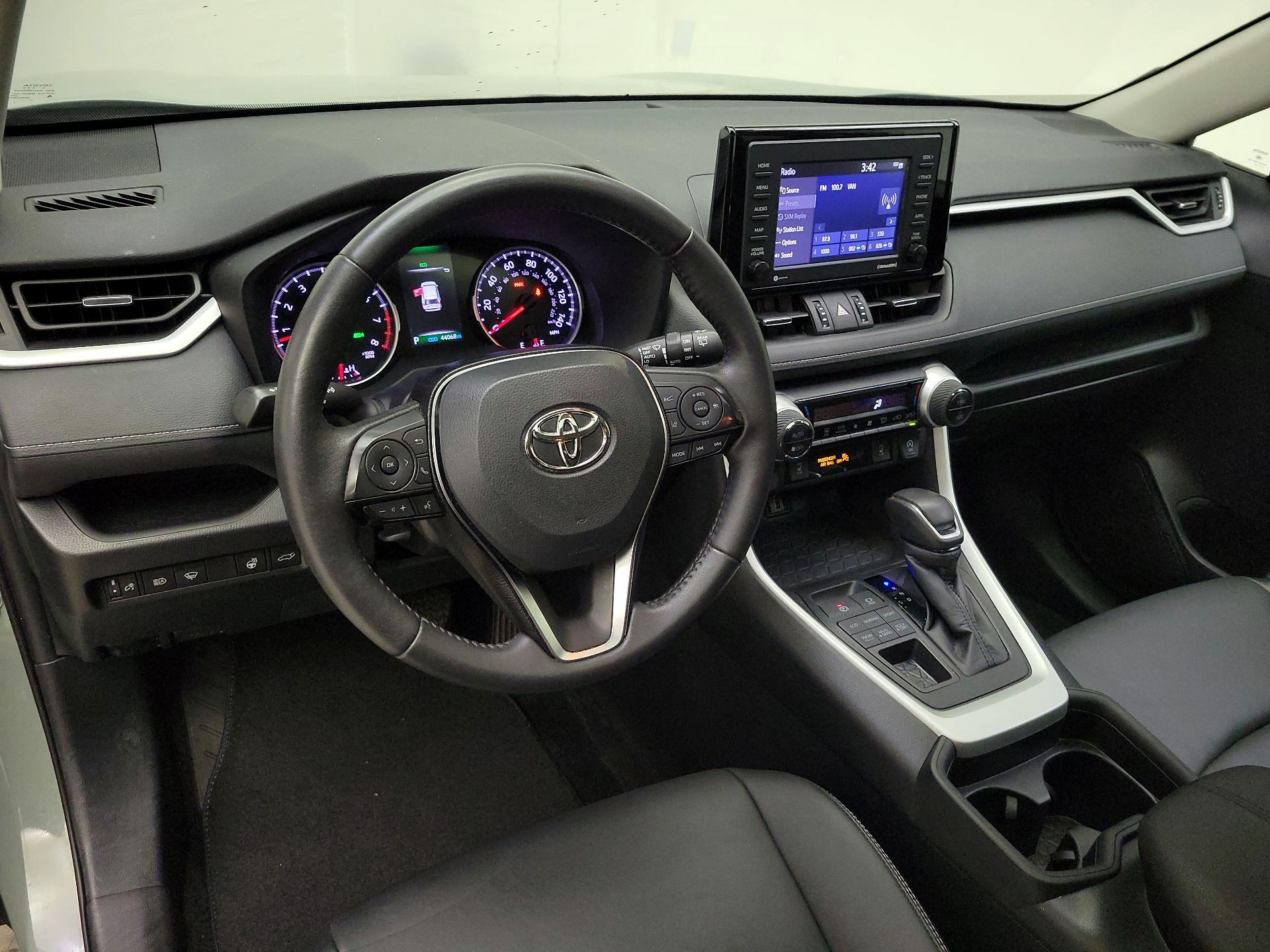 Thumbnail: 2021 Toyota RAV4 - 9