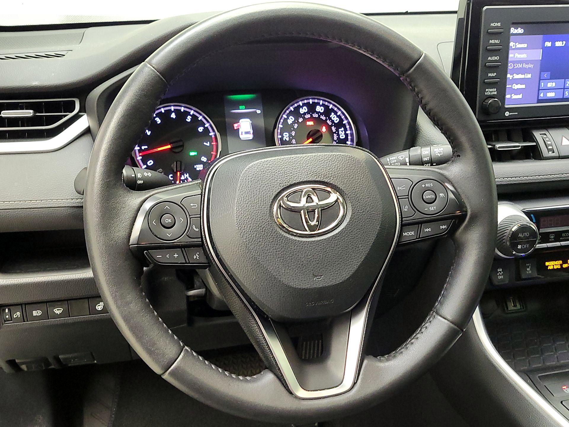 Thumbnail: 2021 Toyota RAV4 - 10
