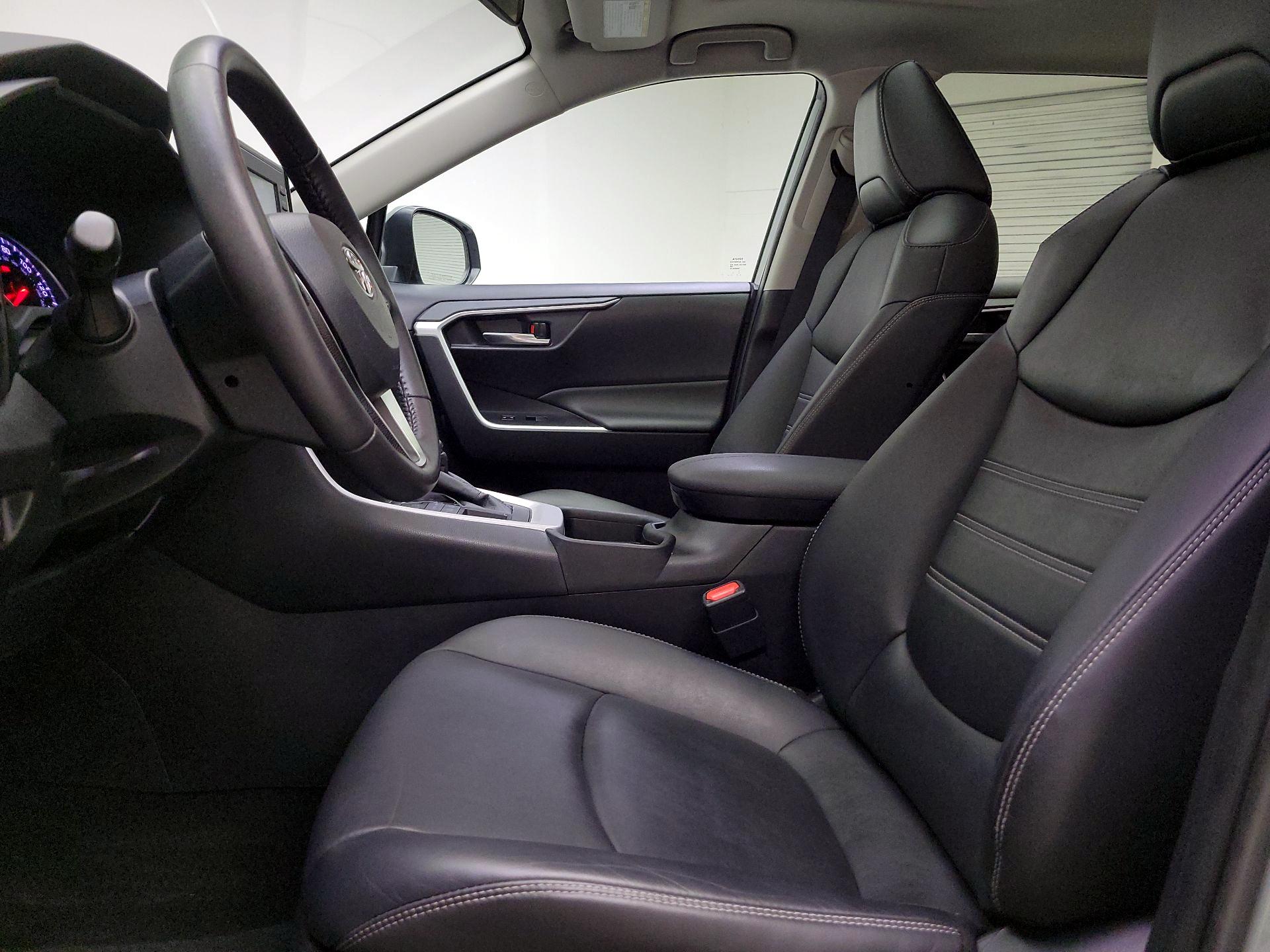 Thumbnail: 2021 Toyota RAV4 - 11