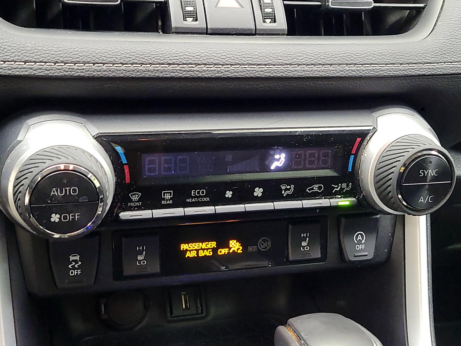 Thumbnail: 2021 Toyota RAV4 - 16