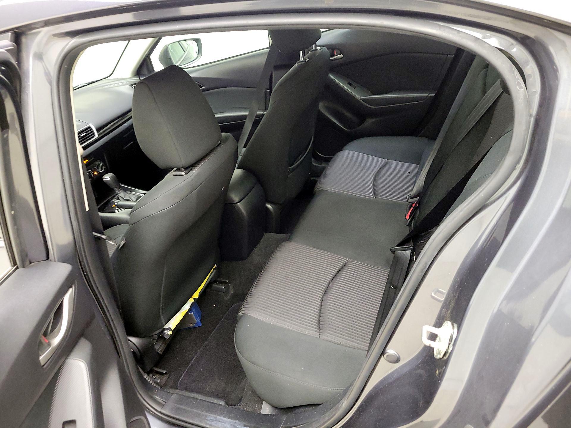 Thumbnail: 2016 Mazda Mazda3 - 19