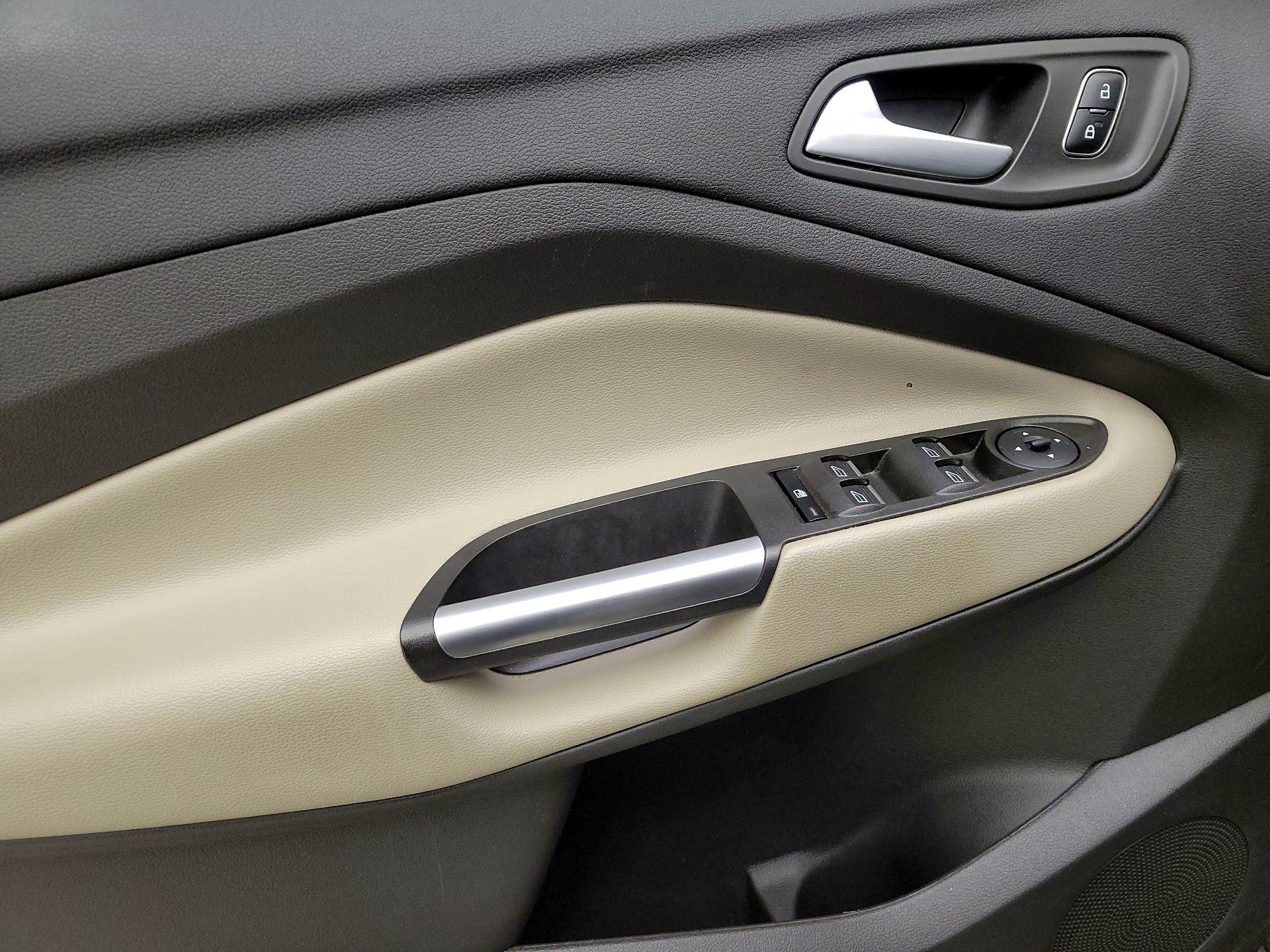 Thumbnail: 2019 Ford Escape - 12