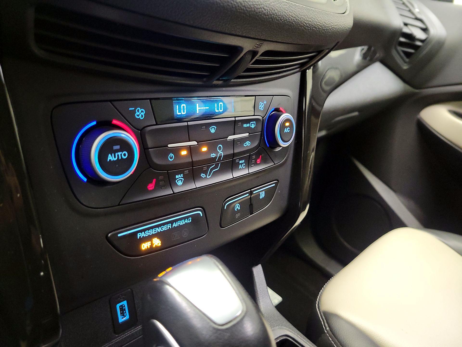 Thumbnail: 2019 Ford Escape - 16