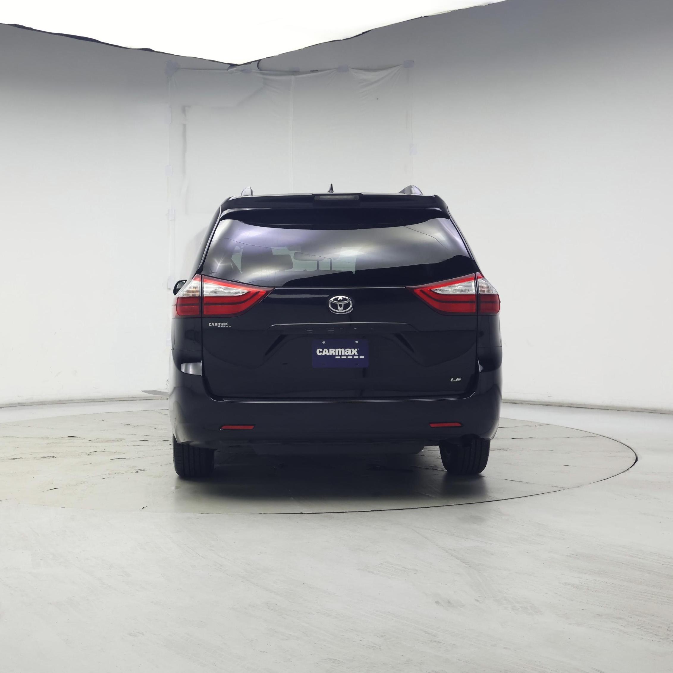 Thumbnail: 2018 Toyota Sienna - 6
