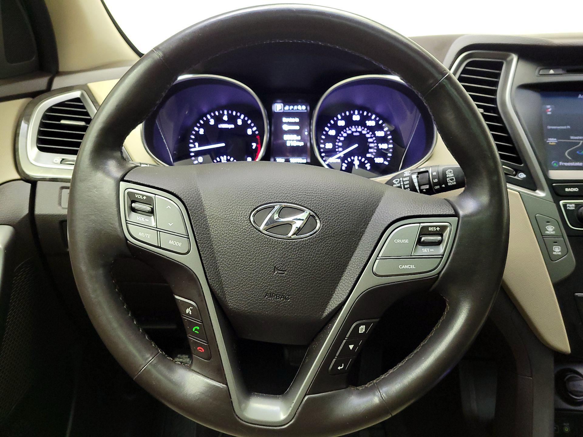 Thumbnail: 2017 Hyundai Santa Fe - 10