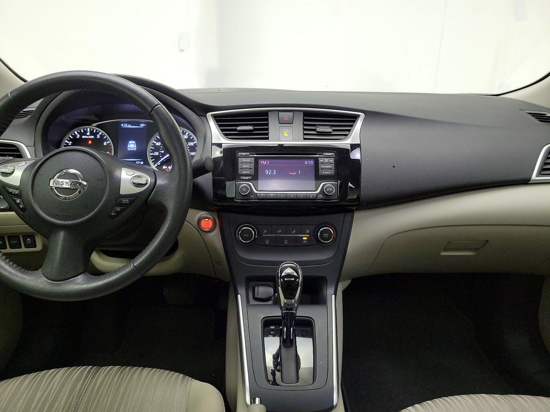 Thumbnail: 2017 Nissan Sentra - 9