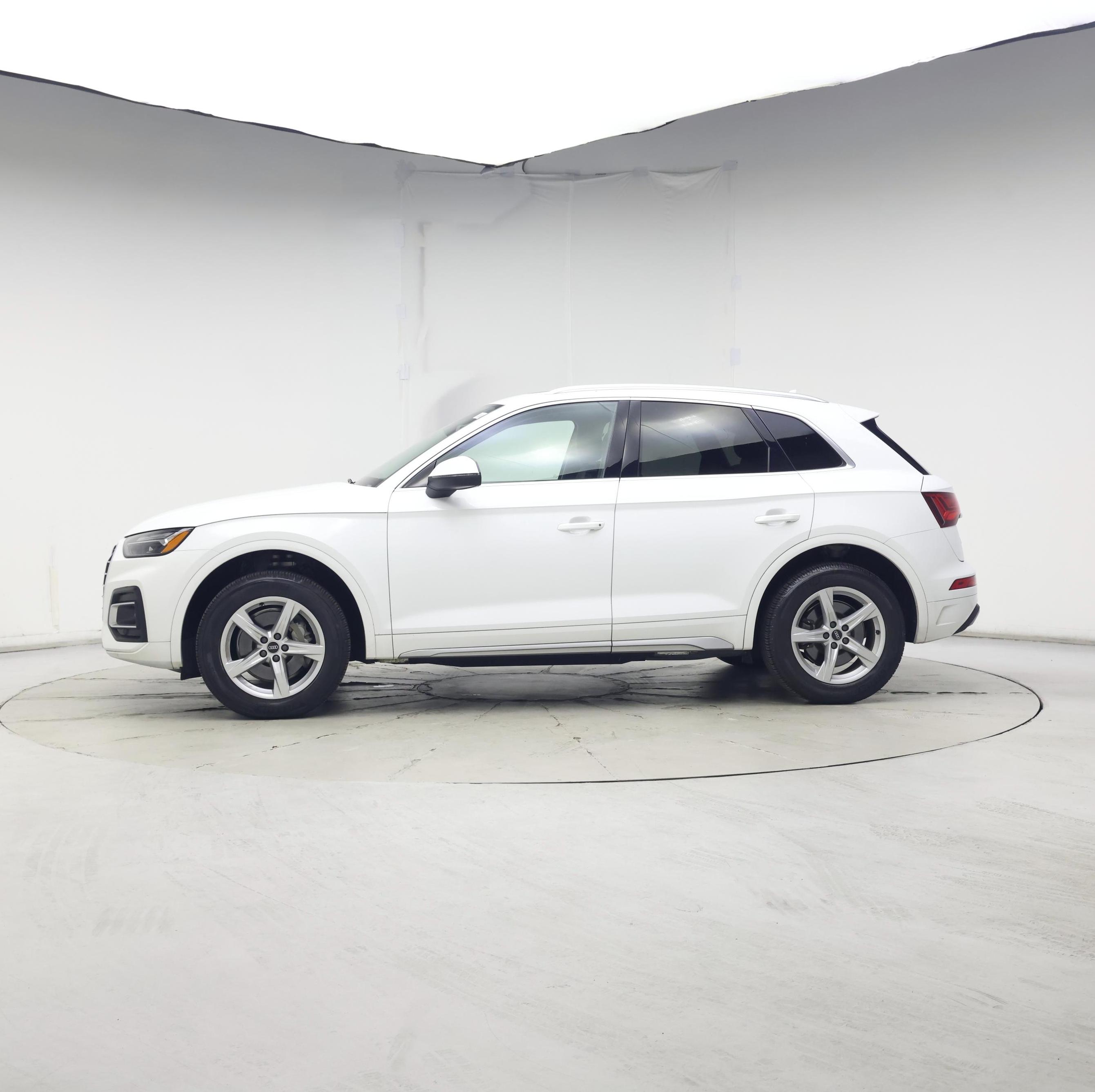 Thumbnail: 2021 Audi Q5 - 3