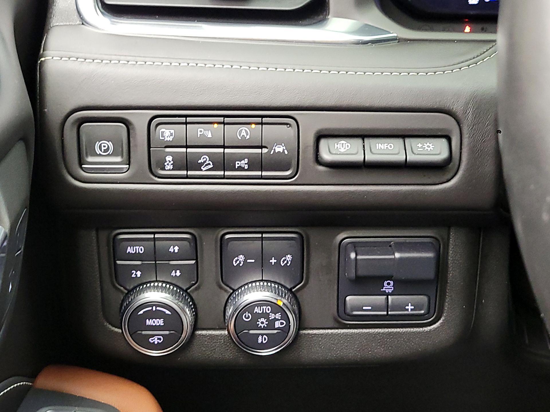 Thumbnail: 2023 GMC Yukon - 13