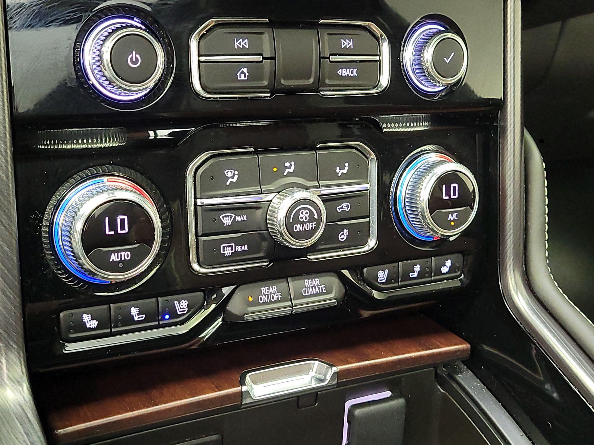 Thumbnail: 2023 GMC Yukon - 17