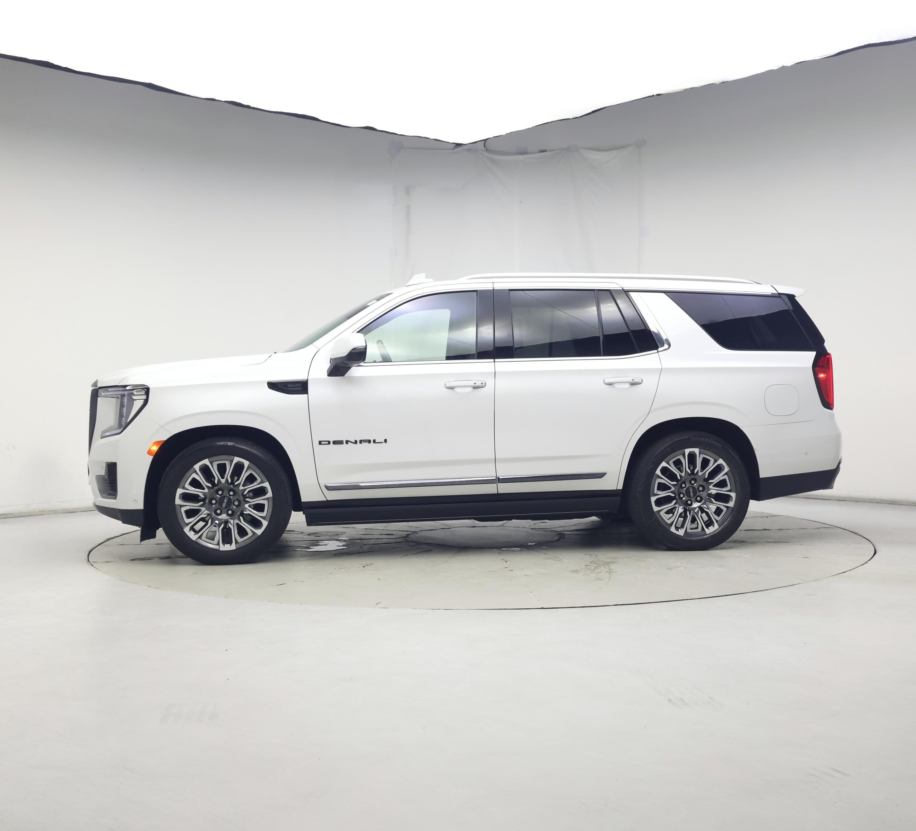 Thumbnail: 2023 GMC Yukon - 3