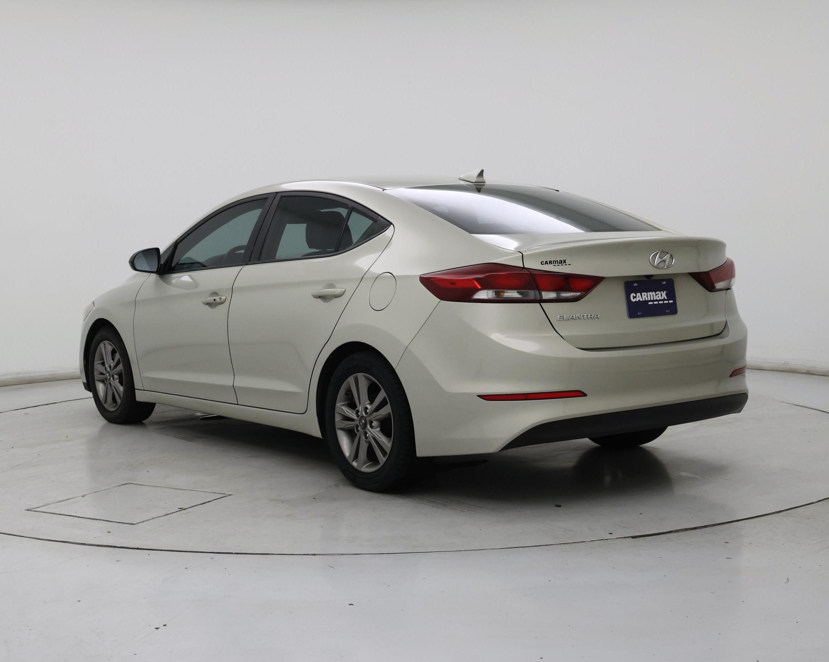 Thumbnail: 2017 Hyundai Elantra - 2