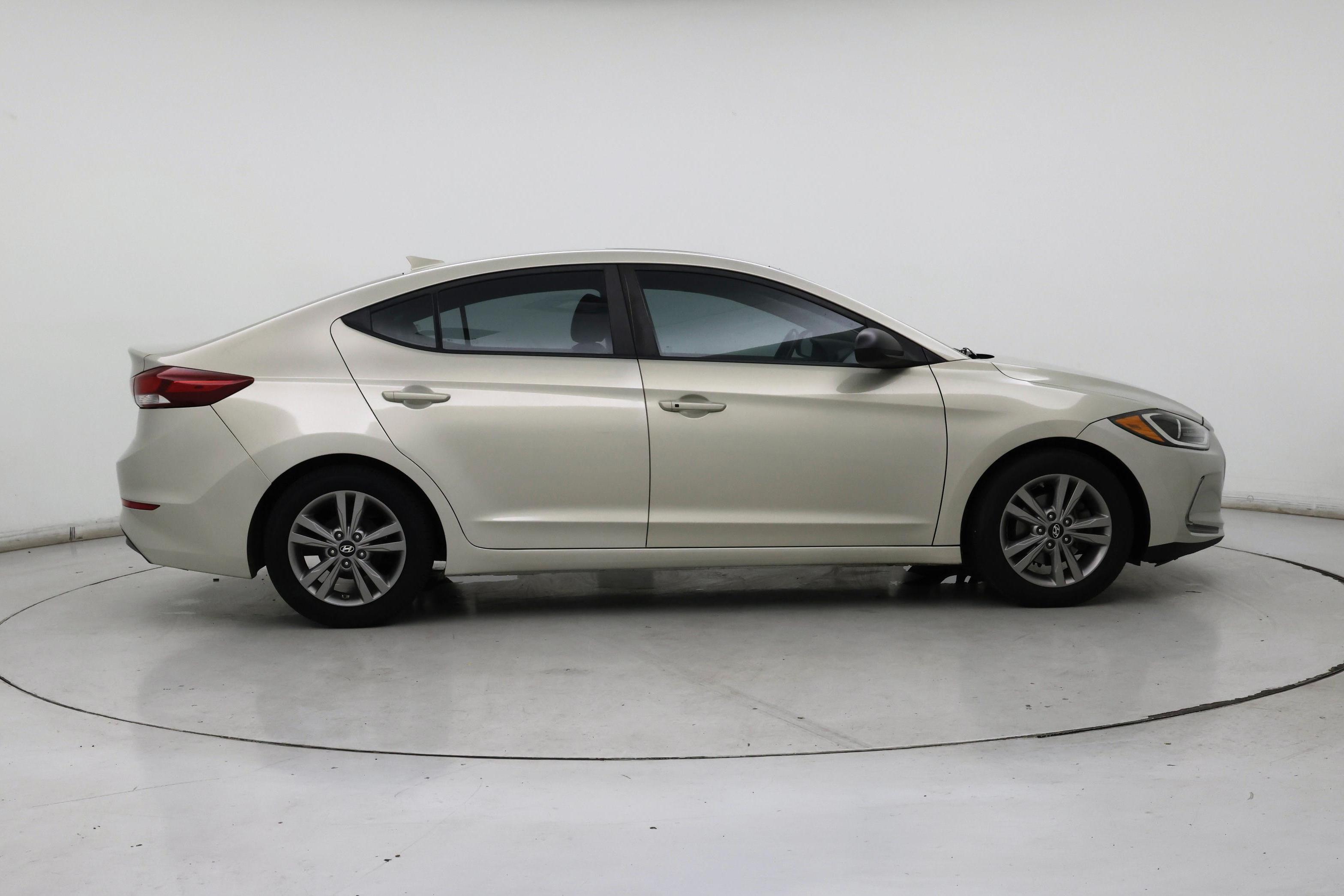 Thumbnail: 2017 Hyundai Elantra - 7
