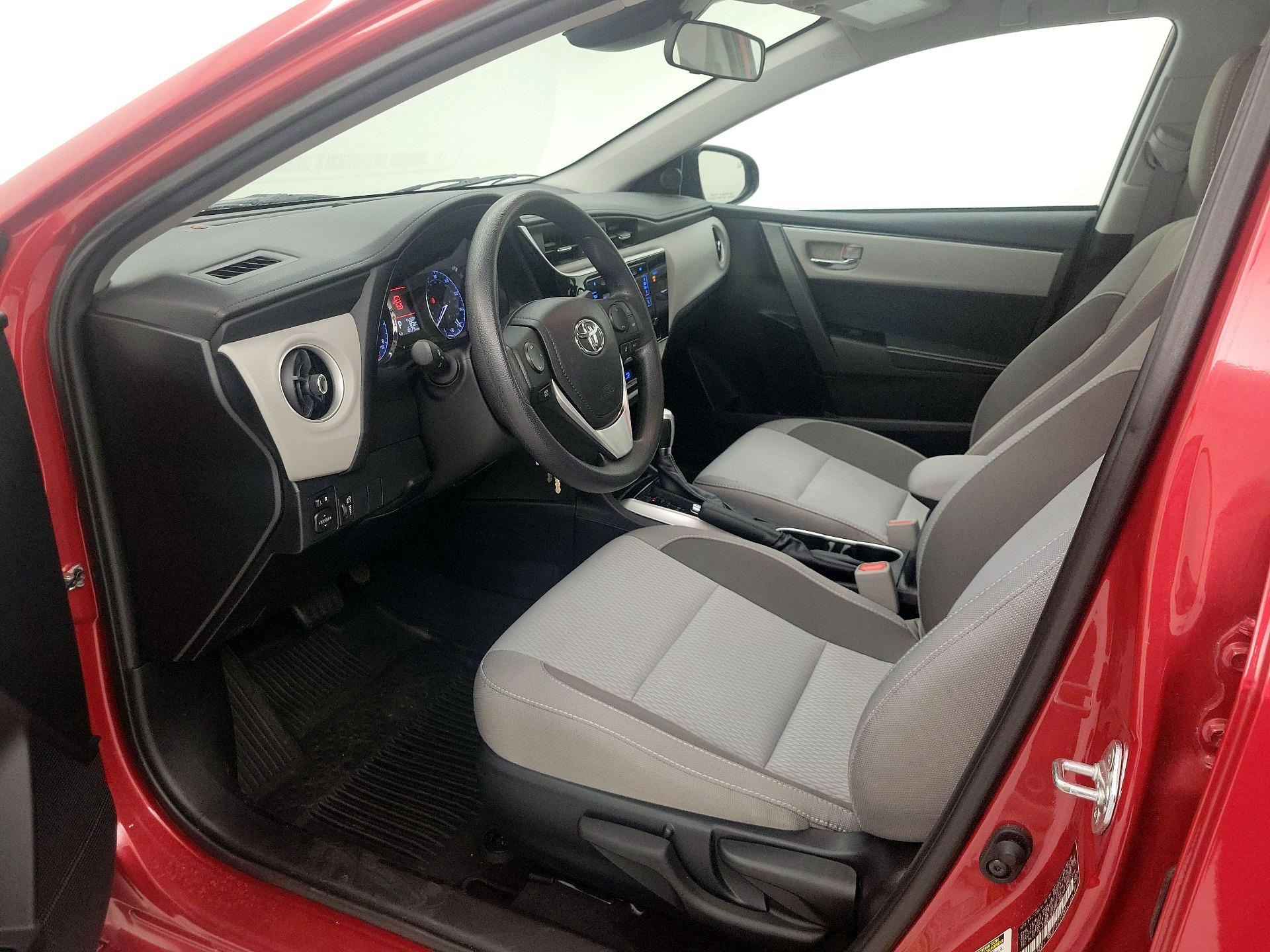 Thumbnail: 2018 Toyota Corolla - 11