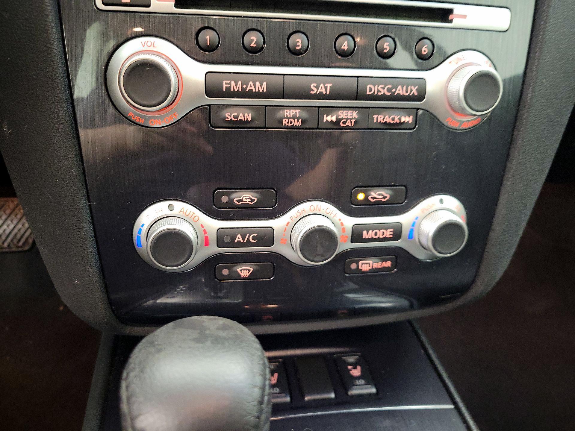 Thumbnail: 2014 Nissan Maxima - 17