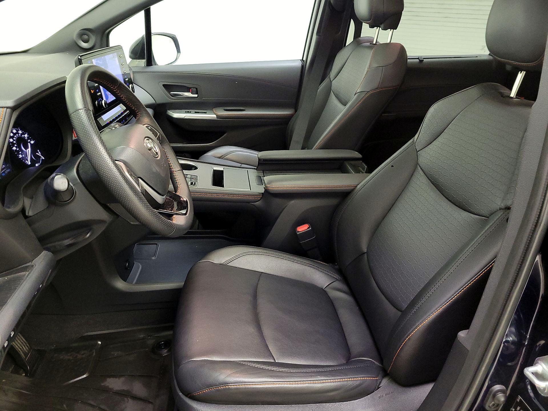 Thumbnail: 2023 Toyota Sienna - 11