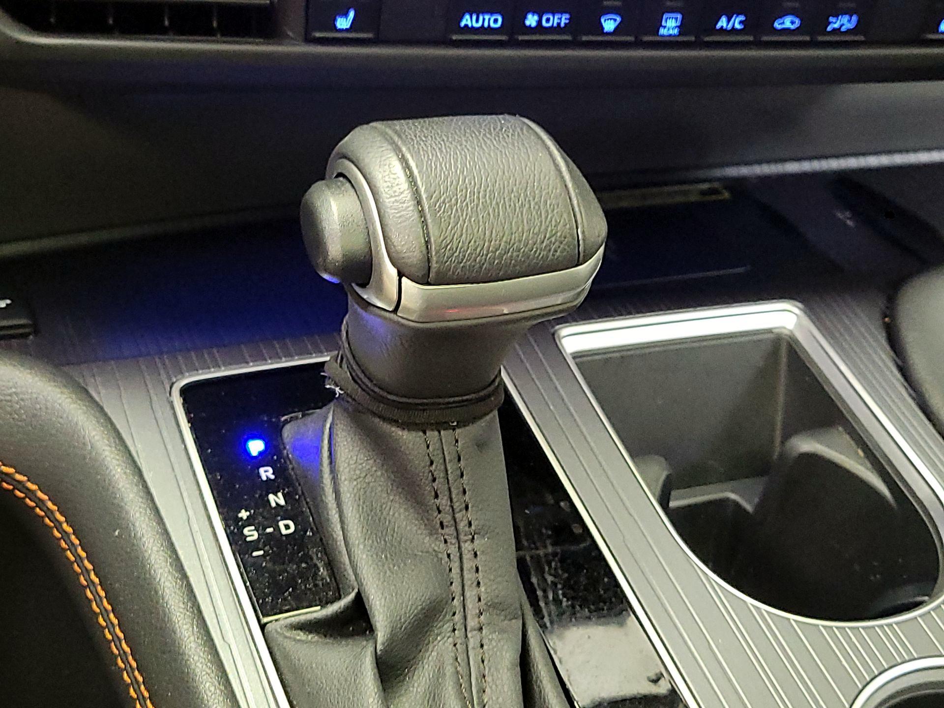 Thumbnail: 2023 Toyota Sienna - 18