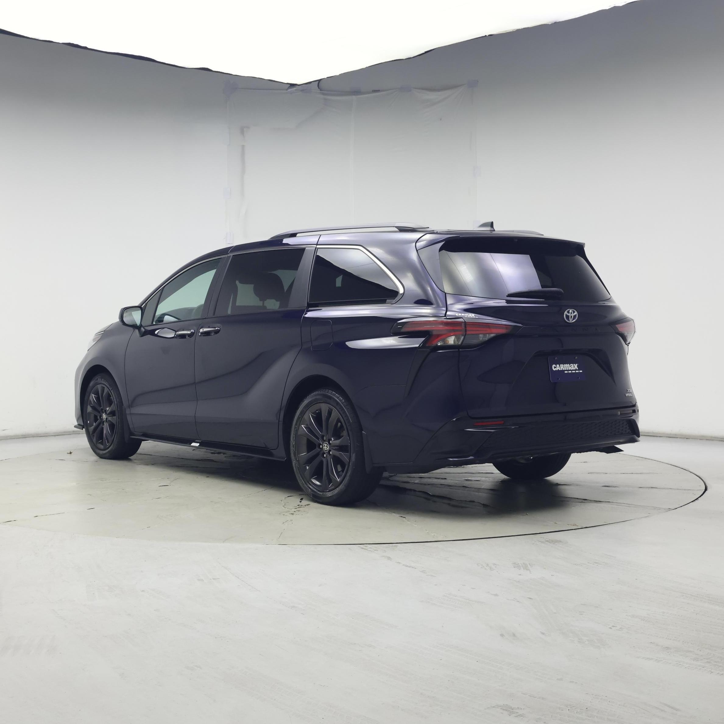 Thumbnail: 2023 Toyota Sienna - 2