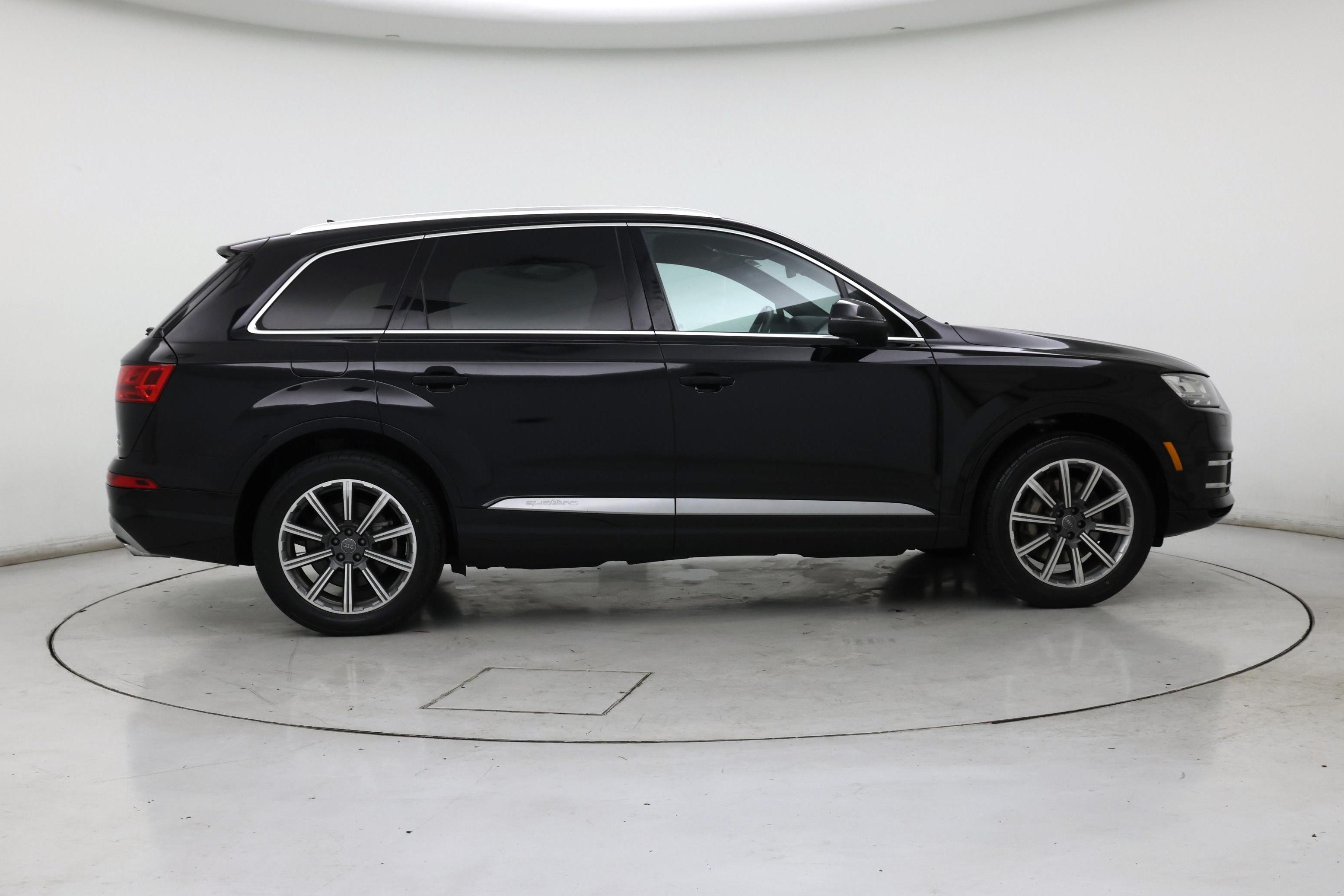 Thumbnail: 2017 Audi Q7 - 7