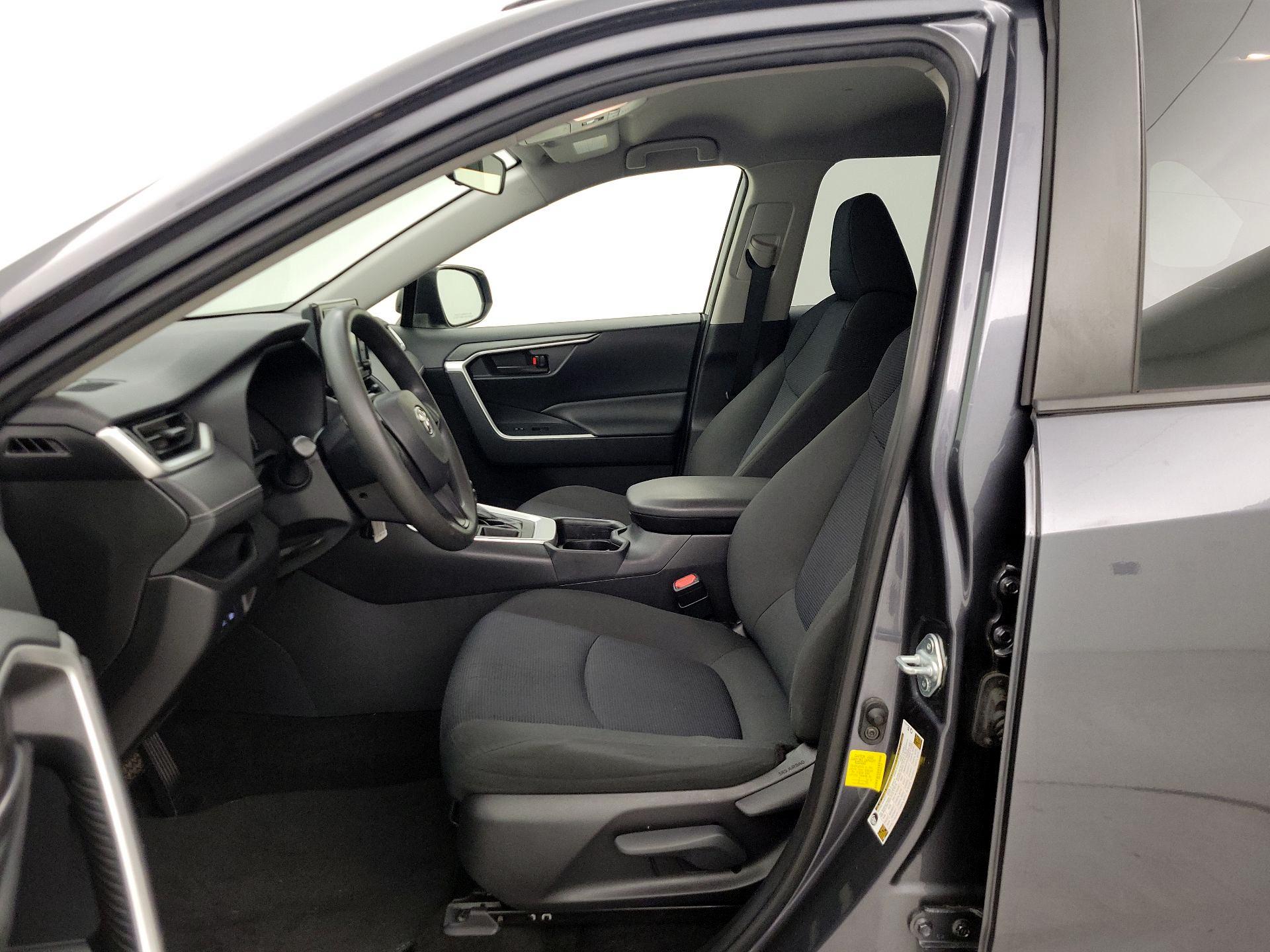 Thumbnail: 2019 Toyota RAV4 - 11