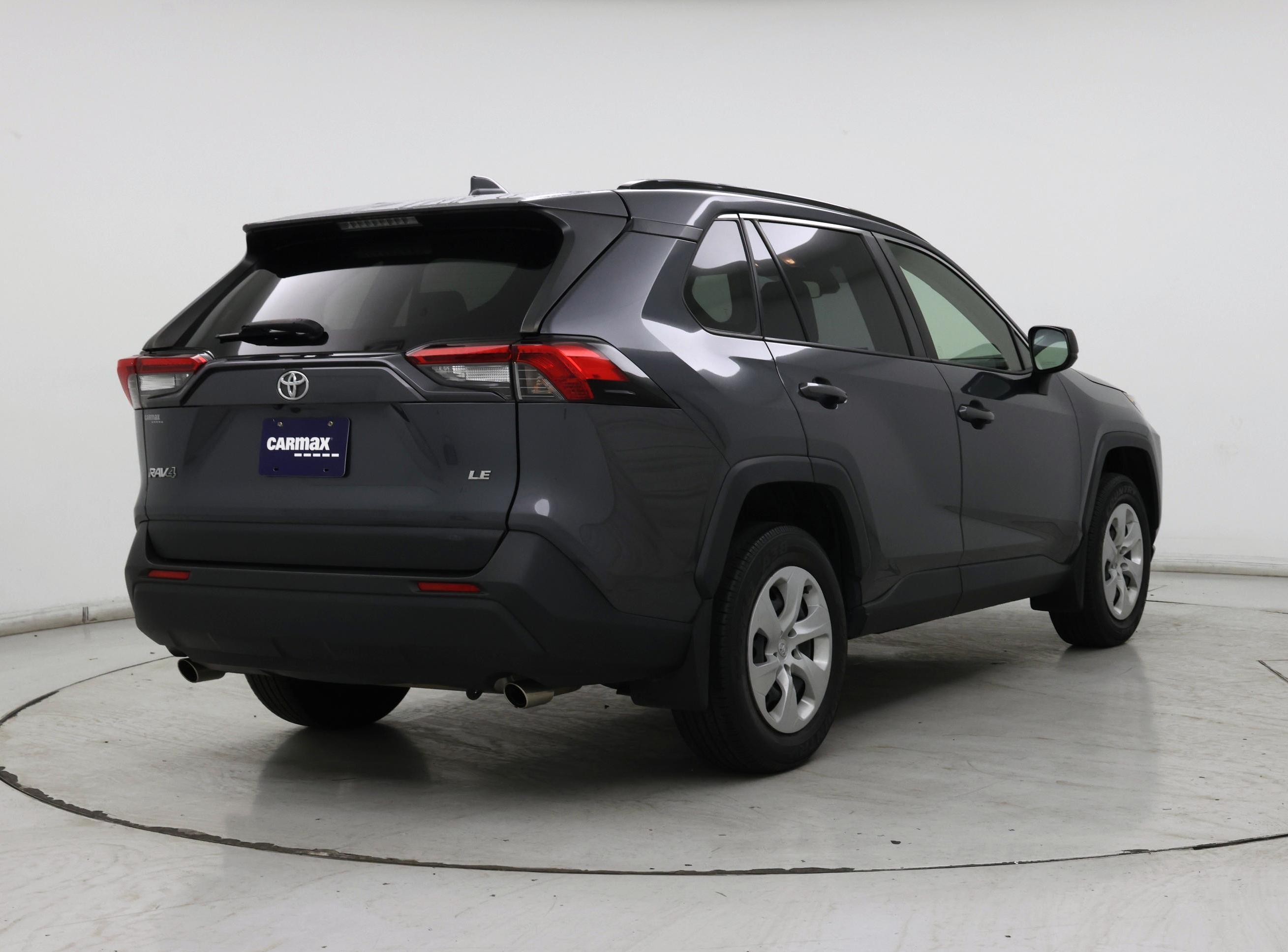Thumbnail: 2019 Toyota RAV4 - 8