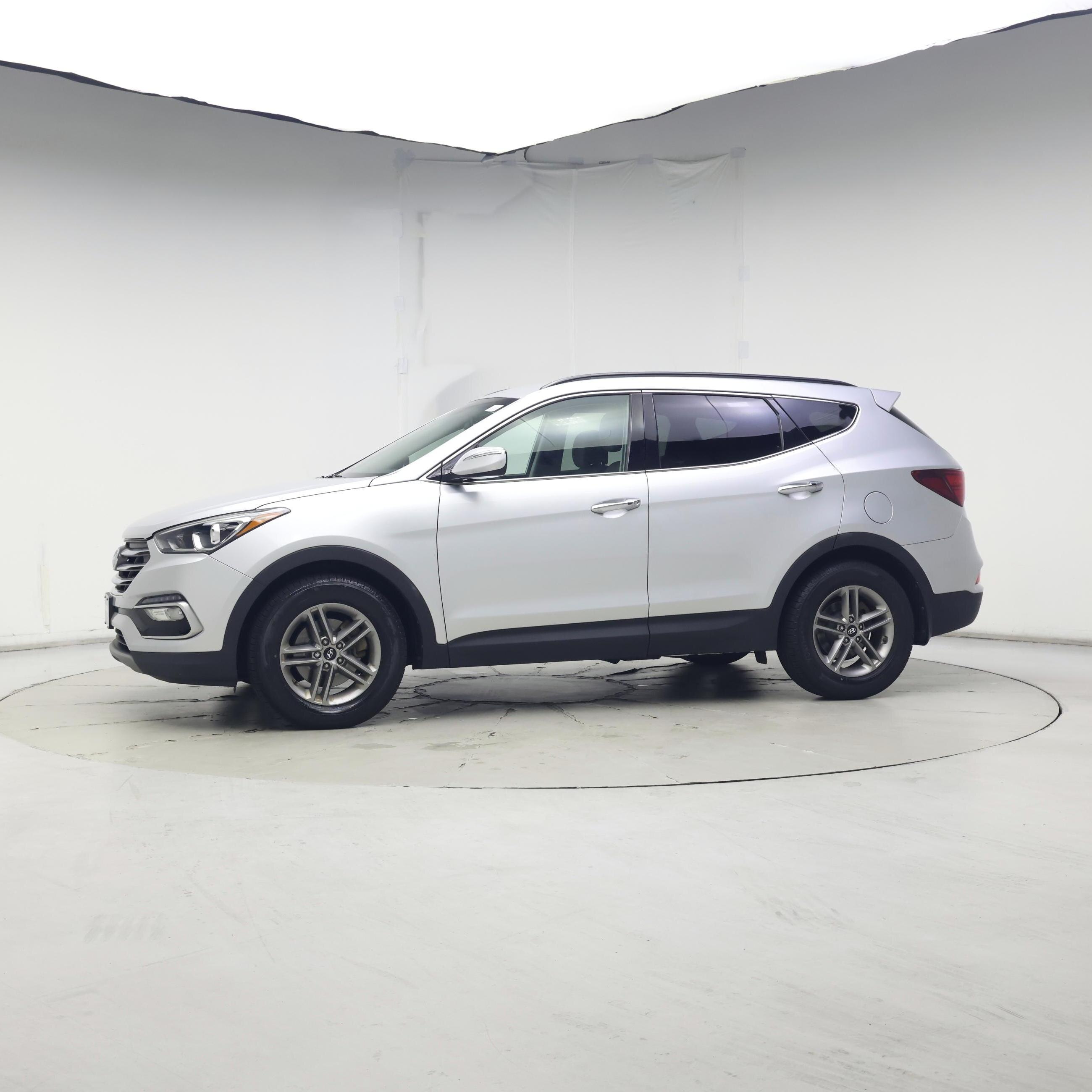 Thumbnail: 2018 Hyundai Santa Fe - 3