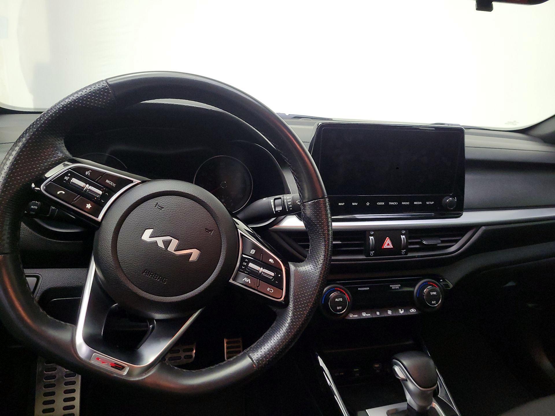 Thumbnail: 2023 Kia Forte - 10