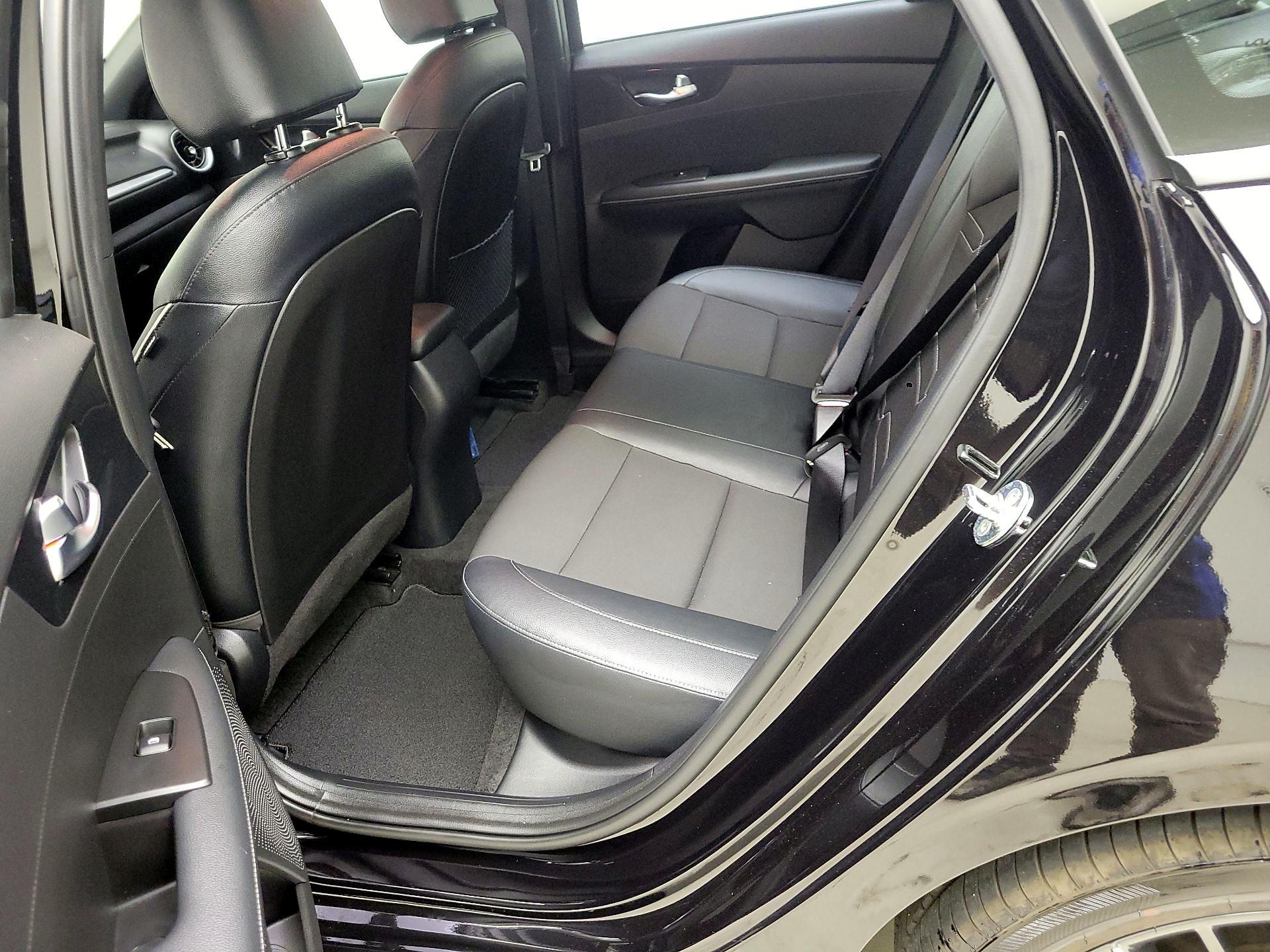 Thumbnail: 2023 Kia Forte - 19