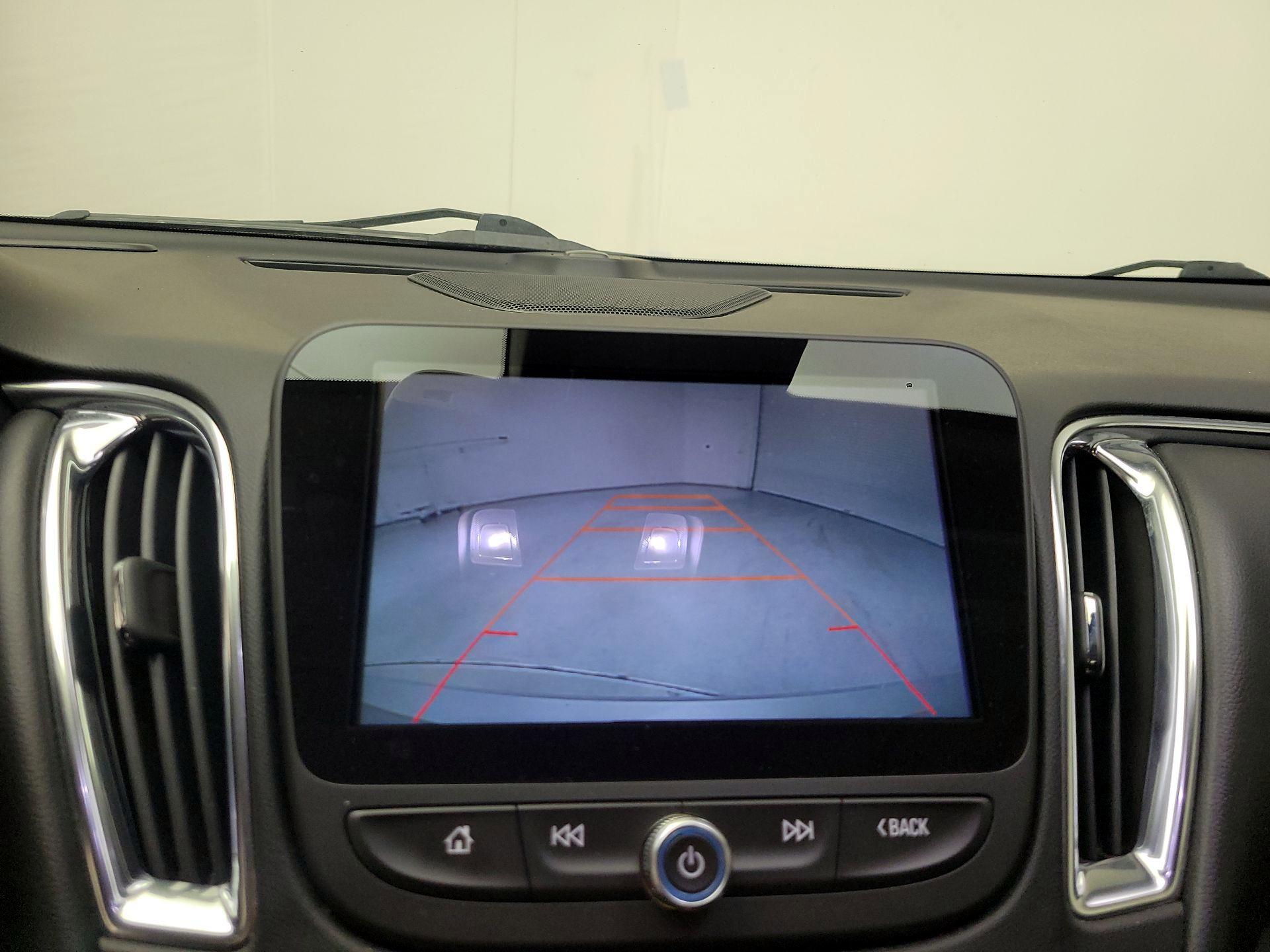 Thumbnail: 2016 Chevrolet Malibu - 14