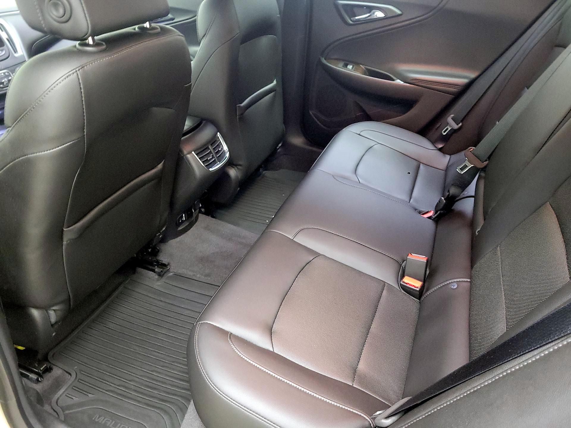 Thumbnail: 2016 Chevrolet Malibu - 19